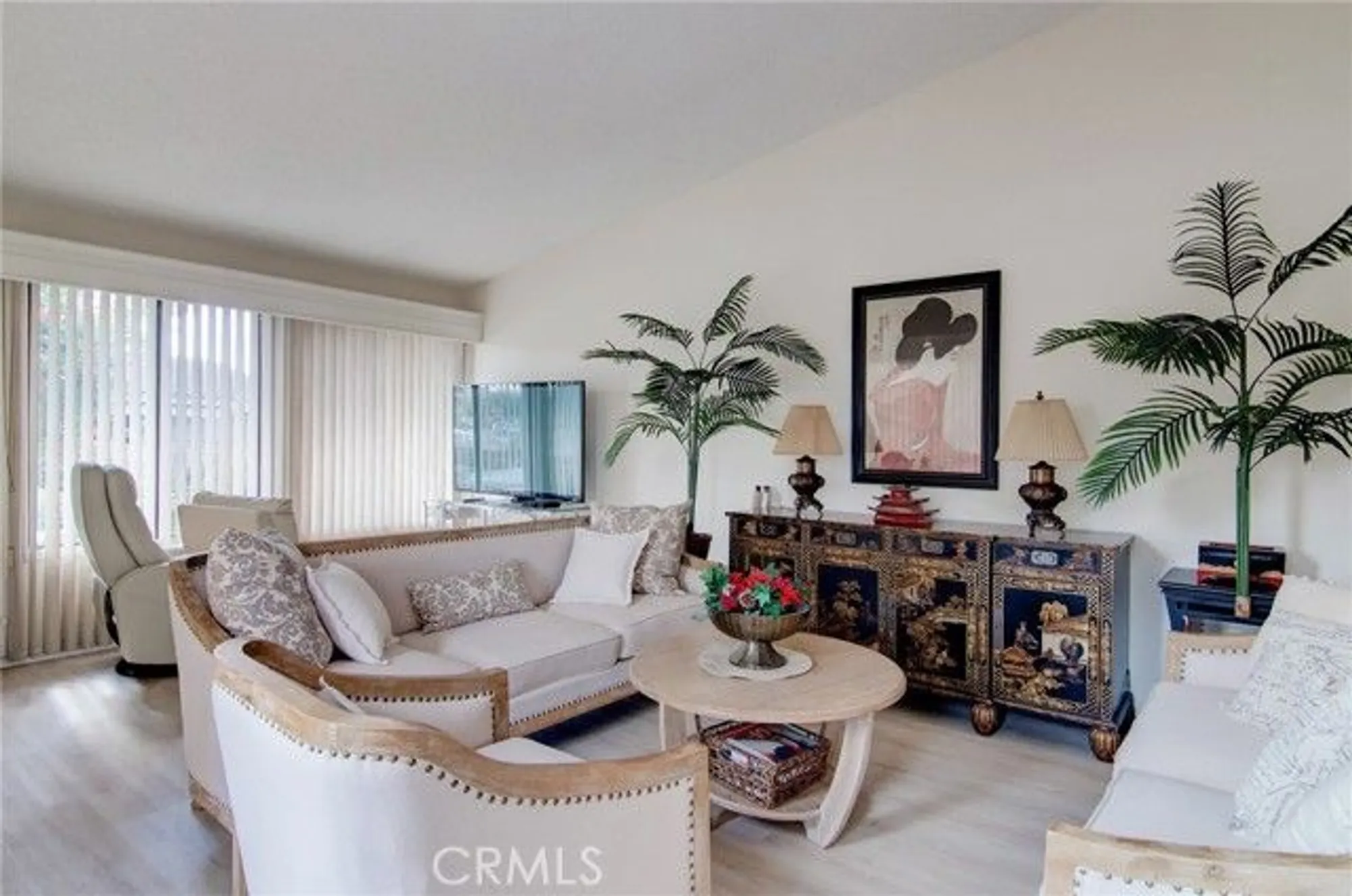 Property Slideshow image 8 of 27 | 8565 larkhall cir 802c, Huntington Beach, CA, 92646