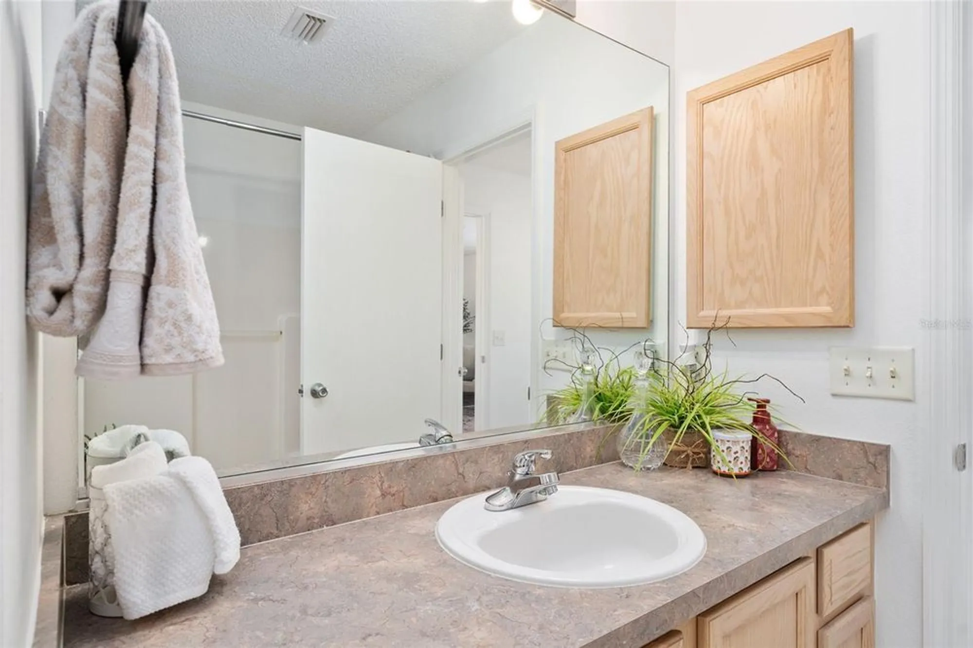 Property Slideshow image 37 of 57 | 8065 se 175th columbia pl, The Villages, FL, 32162