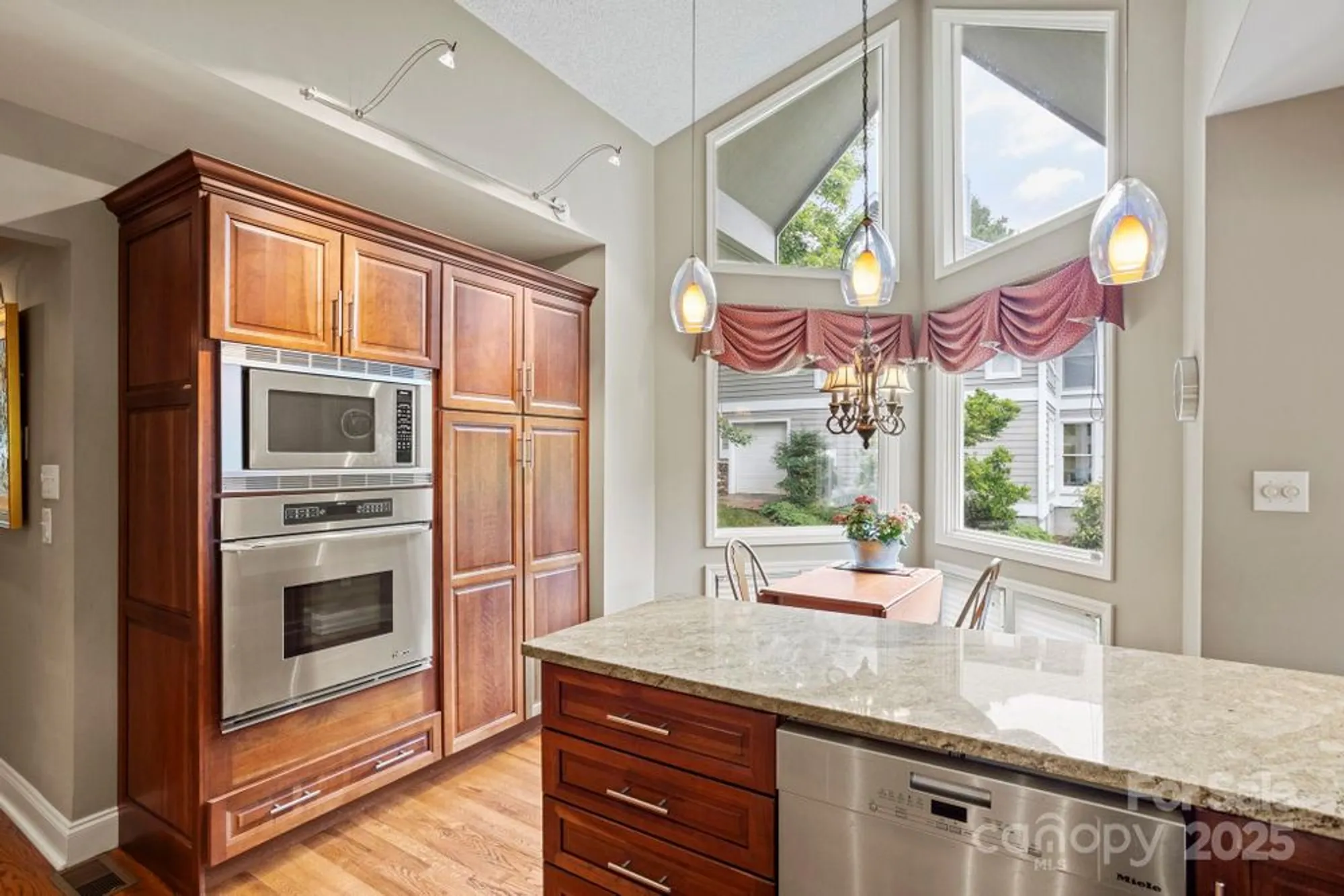 Property Slideshow image 18 of 37 | 104 overlook dr, Flat Rock, NC, 28731