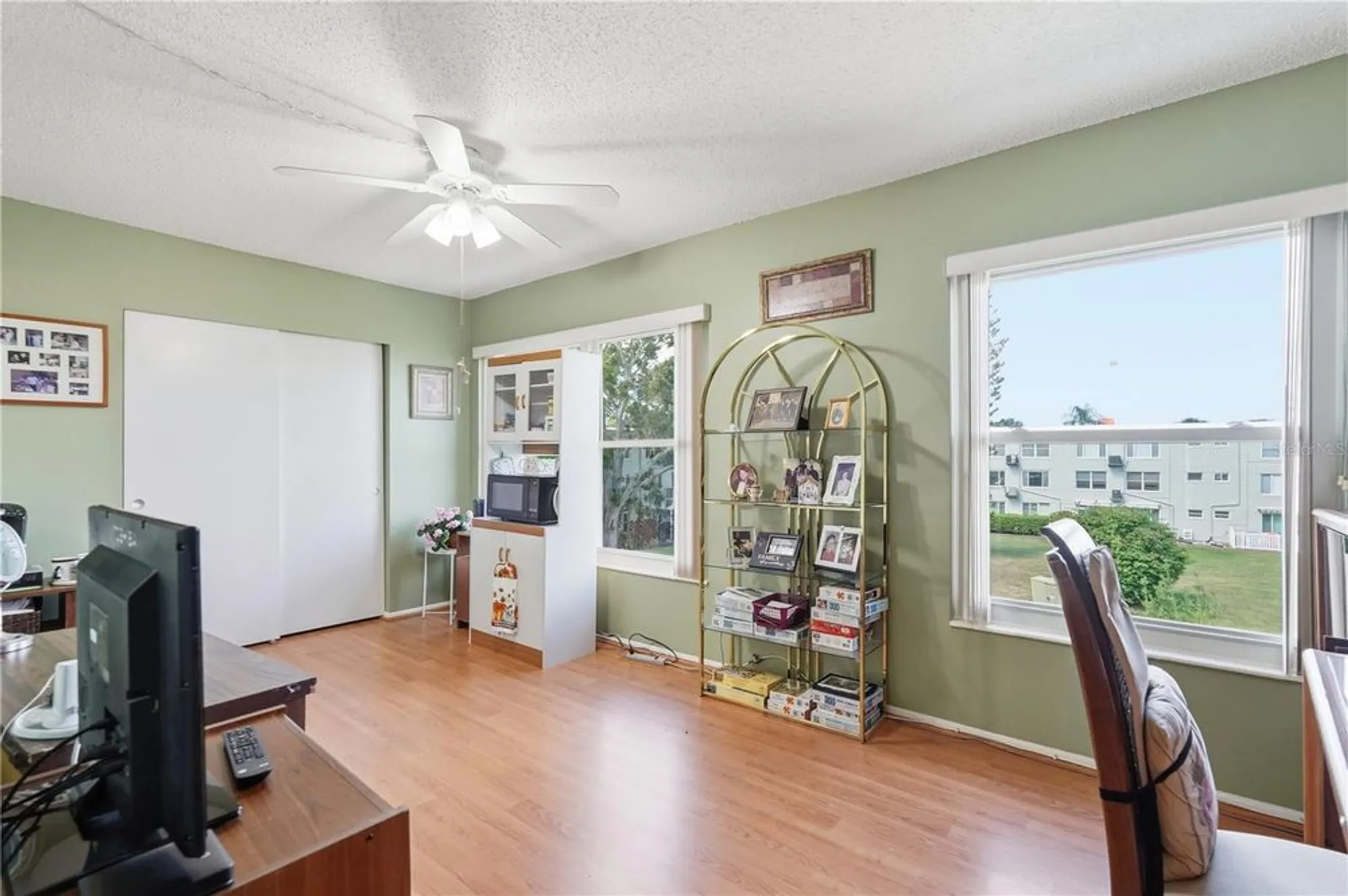 Property Slideshow image 12 of 22 | 2428 columbia dr 54, Clearwater, FL, 33763