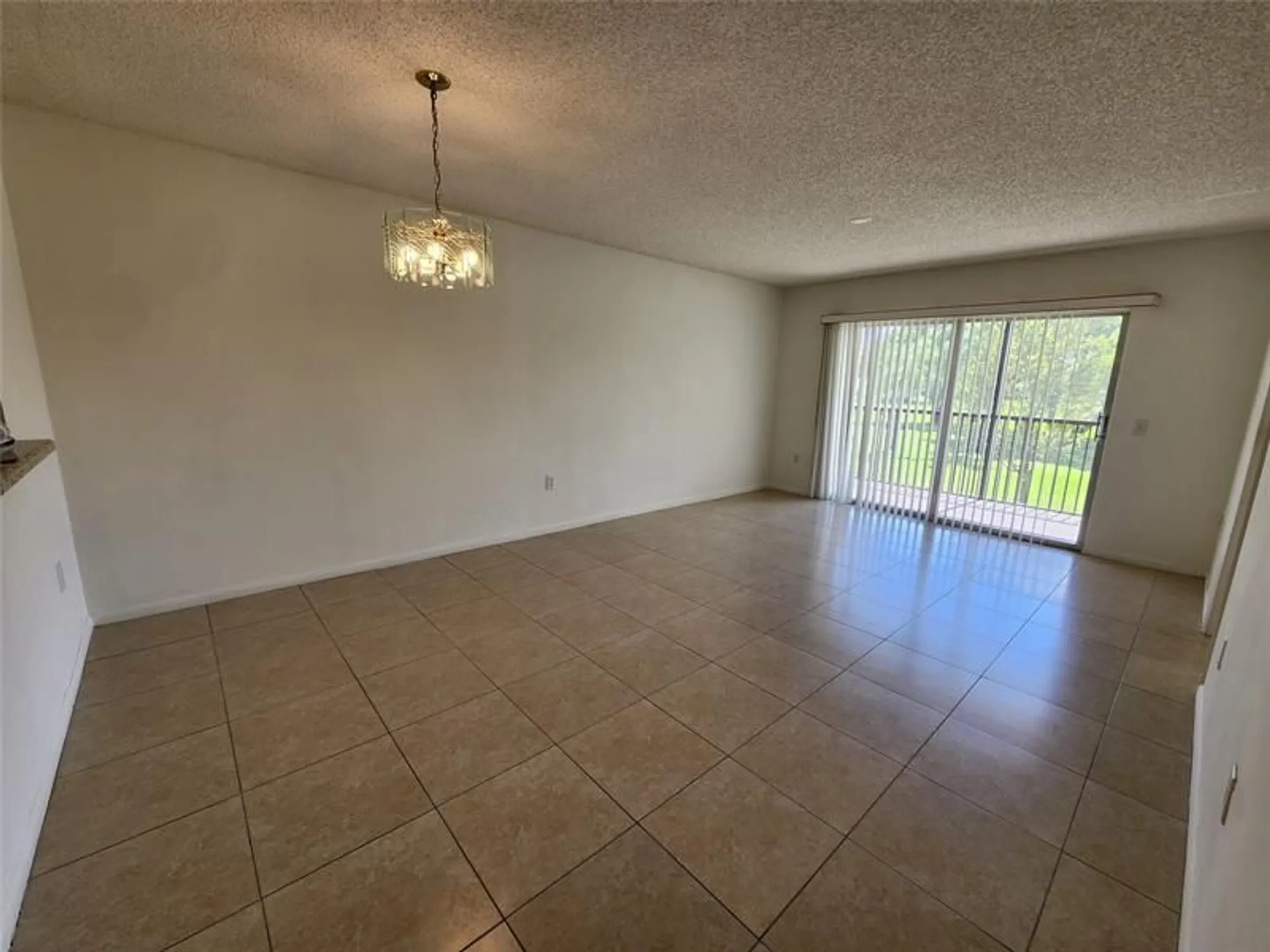 Property Slideshow image 15 of 19 | 1650 sw 124th ter 209d, Pembroke Pines, FL, 33027