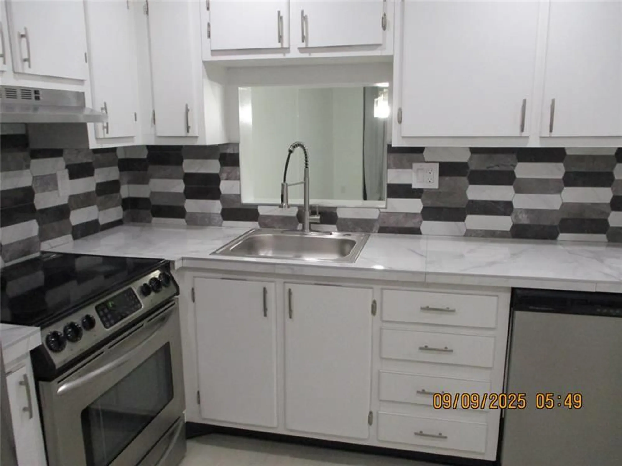 Property Slideshow image 5 of 29 | 7850 w mcnab rd 204, Tamarac, FL, 33321