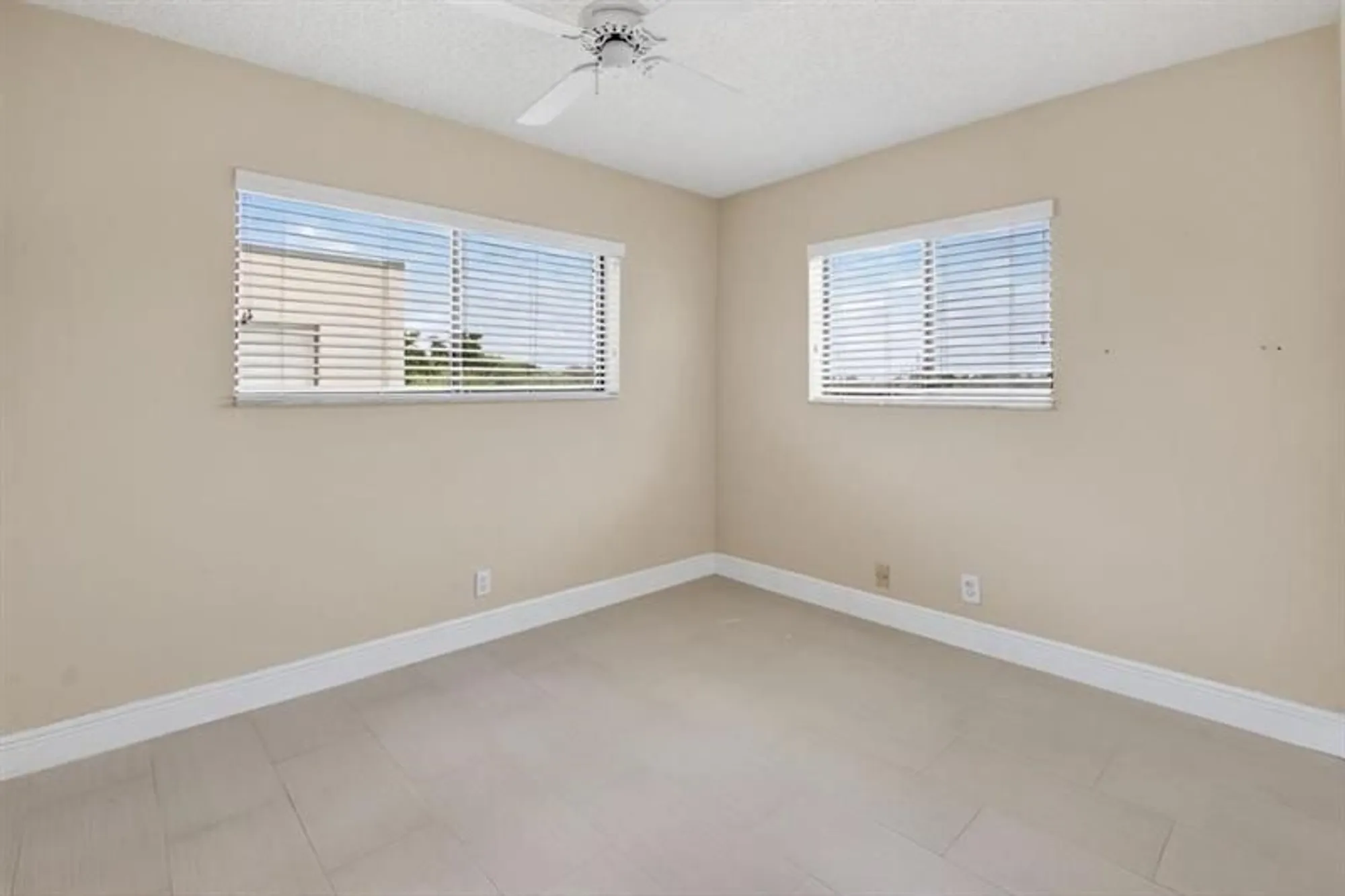 Property Slideshow image 25 of 39 | 5370 las verdes cir apt 319, Delray Beach, FL, 33484
