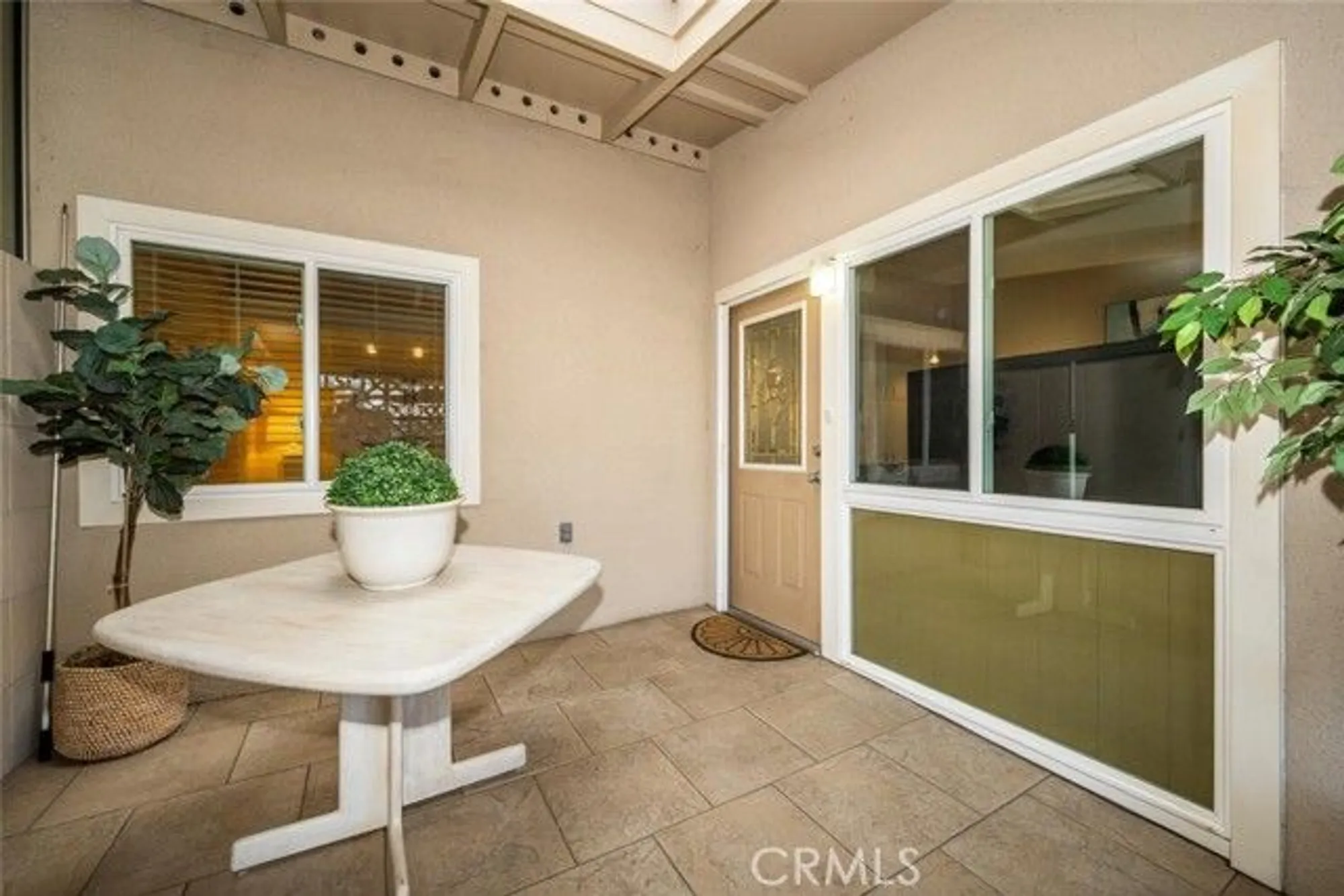 Property Slideshow image 8 of 45 | 1121 northwood rd, Seal Beach, CA, 90740