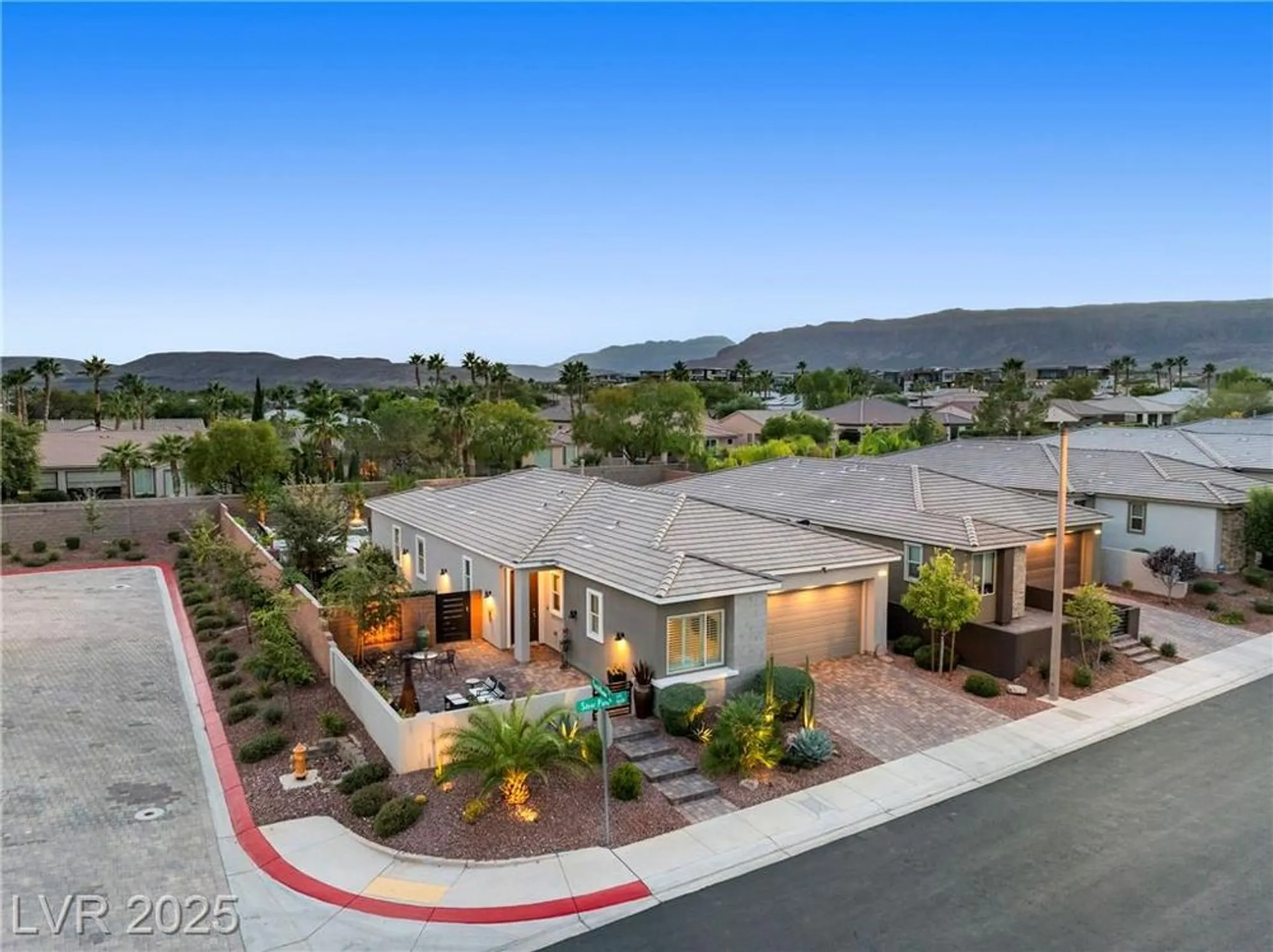 Property Slideshow image 41 of 45 | 10631 silver pond ave, Las Vegas, NV, 89135