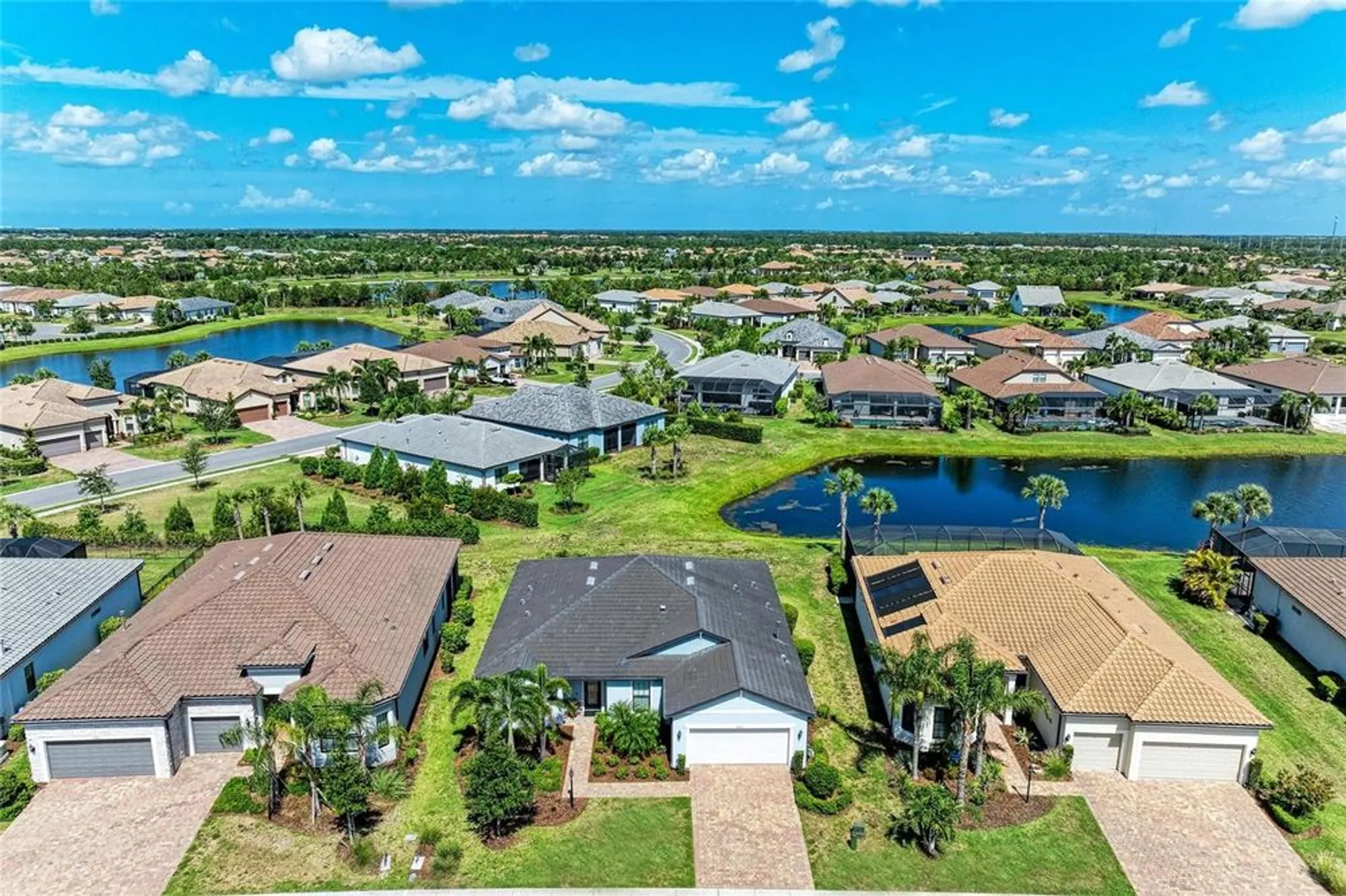 Property Slideshow image 2 of 70 | 7136 summerland cv, Bradenton, FL, 34202