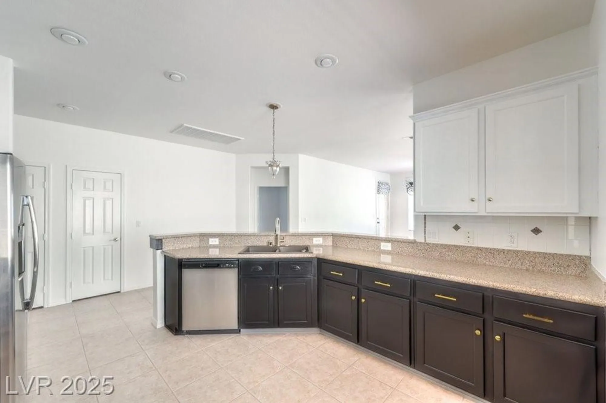 Property Slideshow image 9 of 32 | 5389 progresso st, Las Vegas, NV, 89135