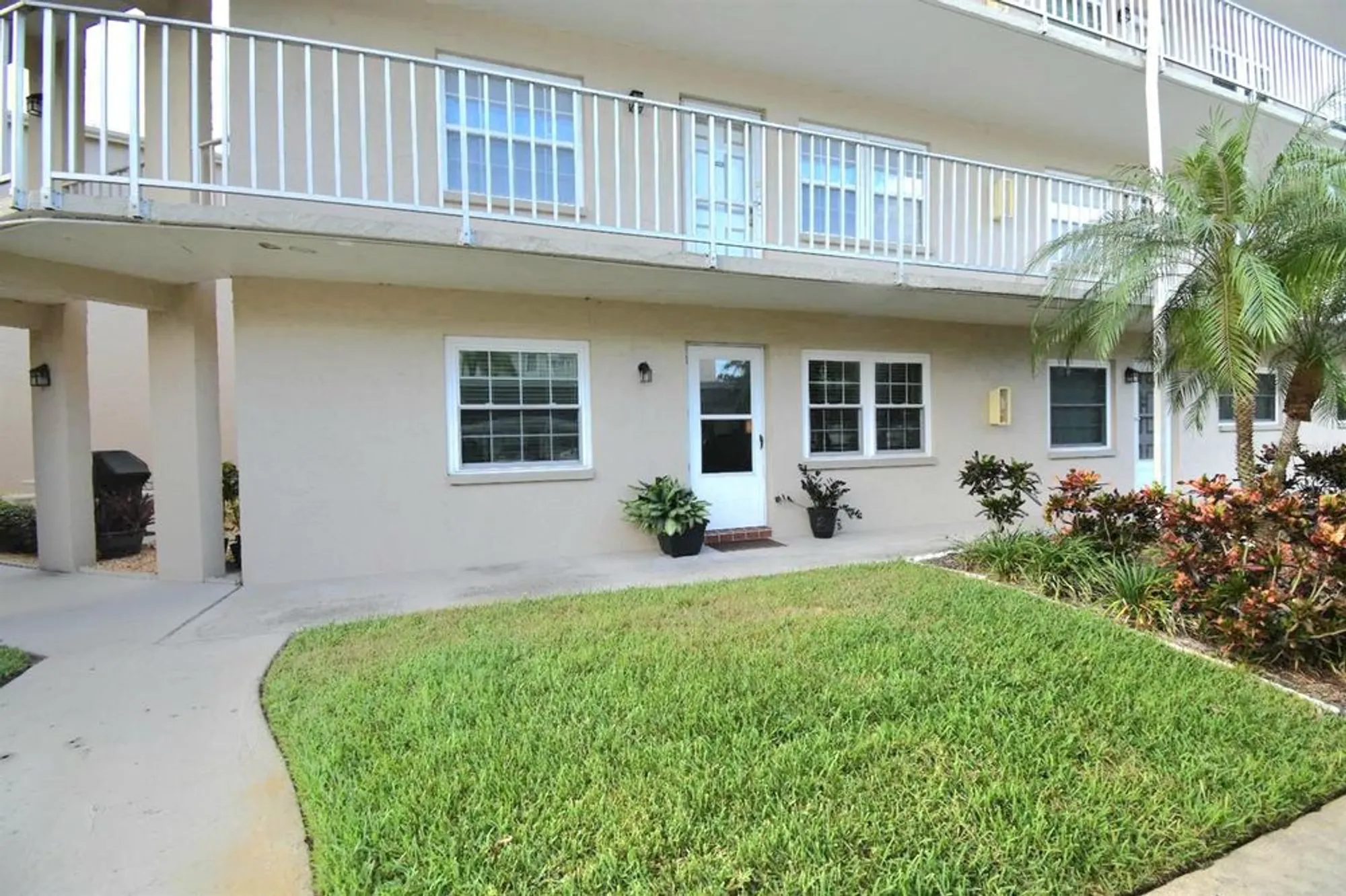 Property Slideshow image 6 of 30 | 948 virginia st apt 107, Dunedin, FL, 34698
