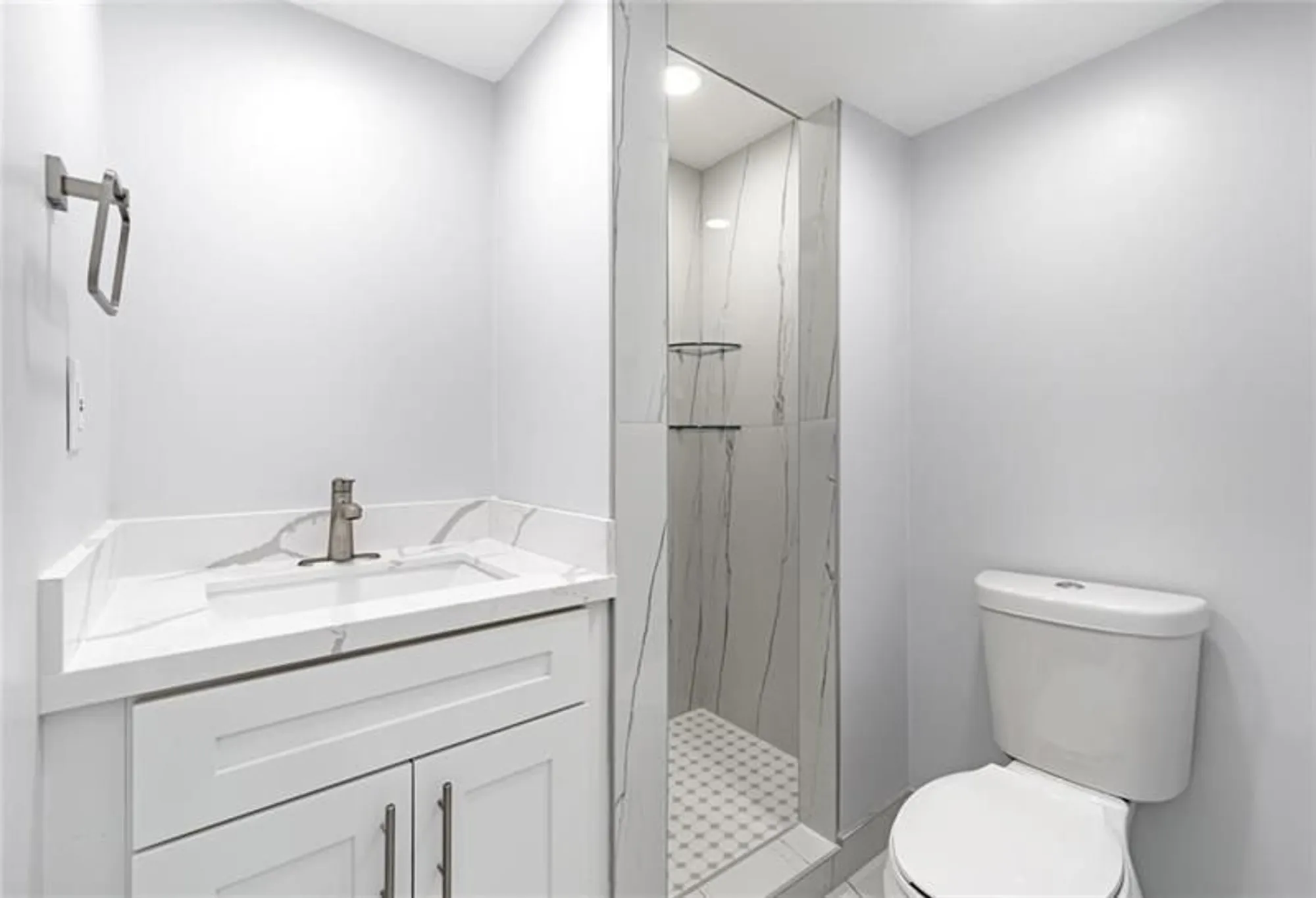 Property Slideshow image 7 of 28 | 361 s hollybrook dr 105, Pembroke Pines, FL, 33025