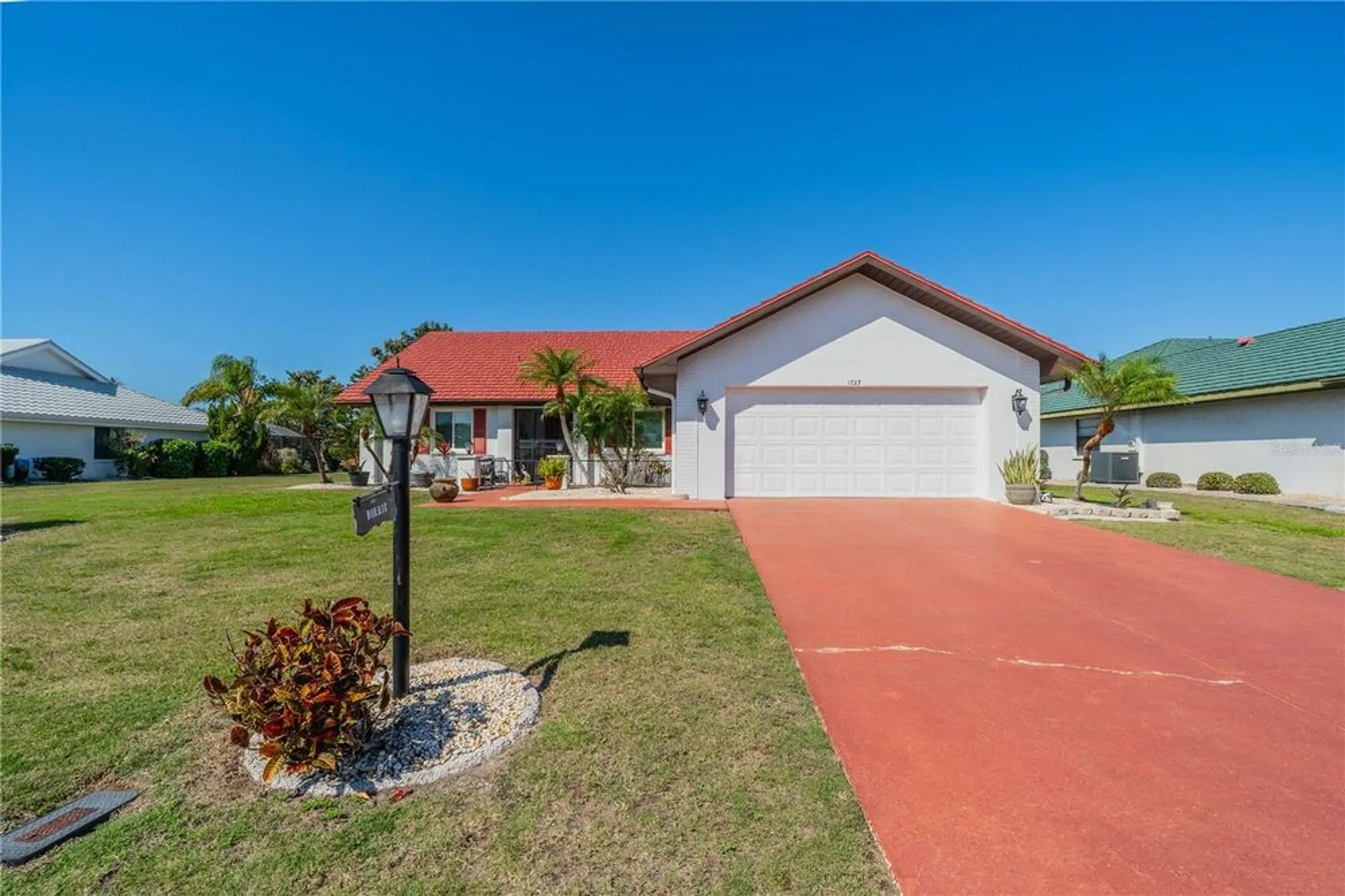 Property Slideshow image 9 of 37 | 1723 wolf laurel dr, Sun City Center, FL, 33573