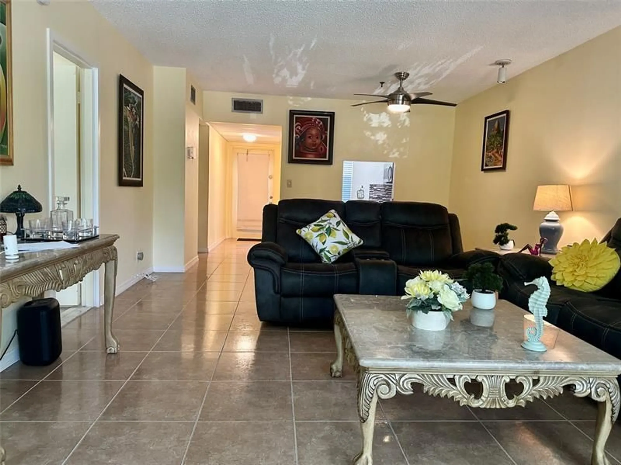 Property Slideshow image 4 of 17 | 1015 country club dr 307, Margate, FL, 33063