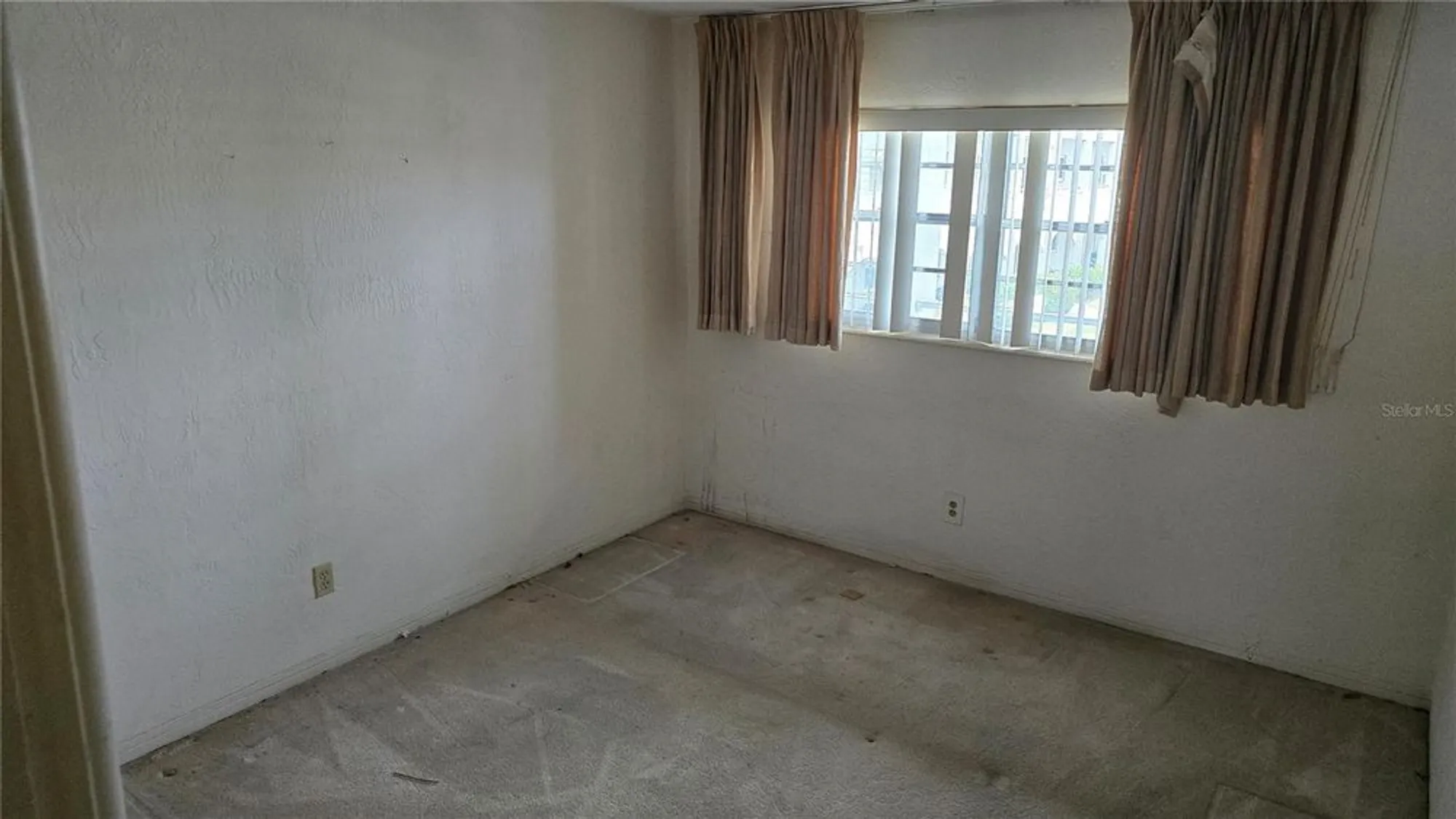 Property Slideshow image 10 of 25 | 2461 canadian way 33, Clearwater, FL, 33763