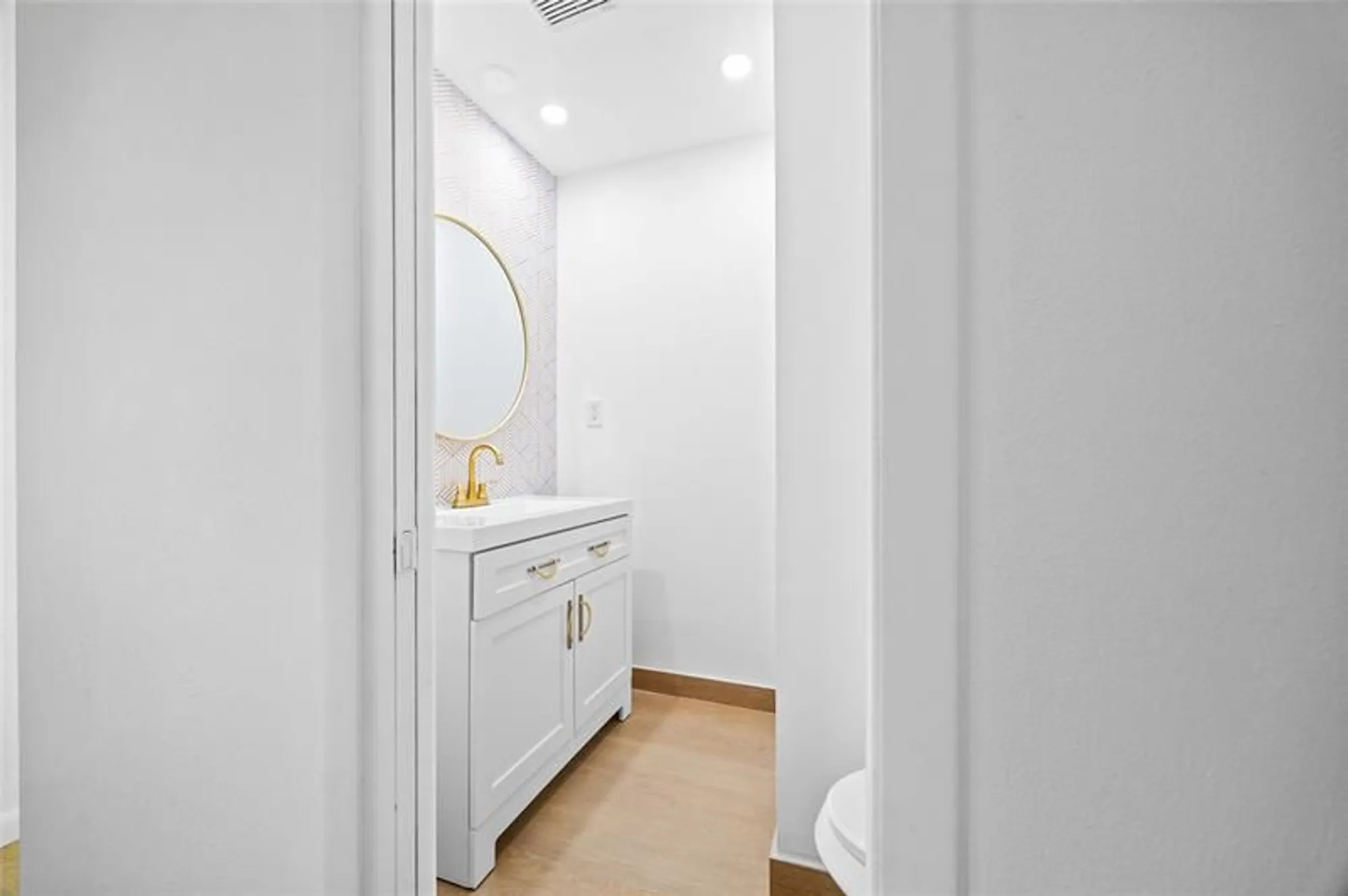 Property Slideshow image 20 of 34 | 2920 nw 2nd ave, Pompano Beach, FL, 33064