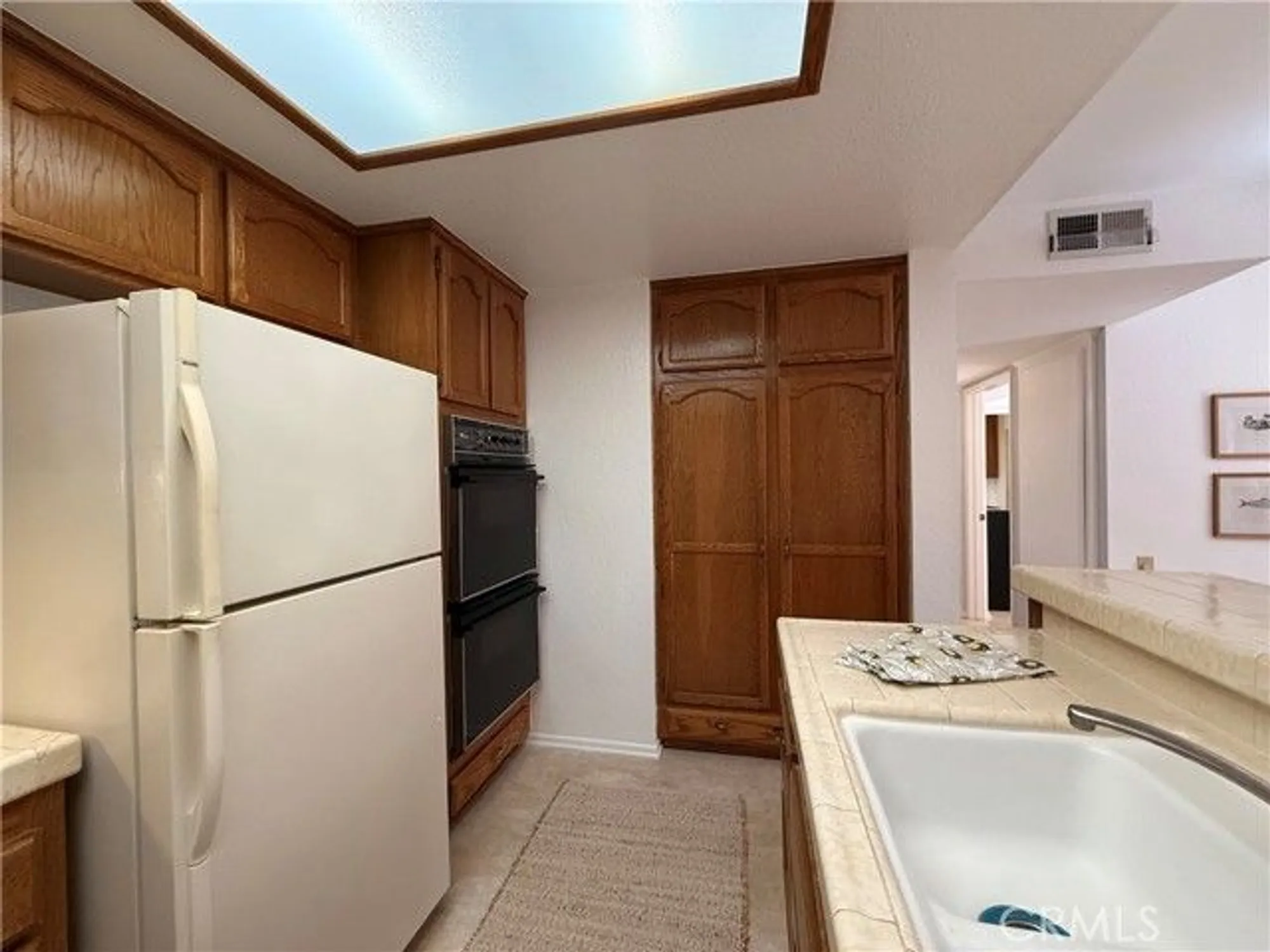 Property Slideshow image 15 of 27 | 13601 del monte dr apt a47, Seal Beach, CA, 90740