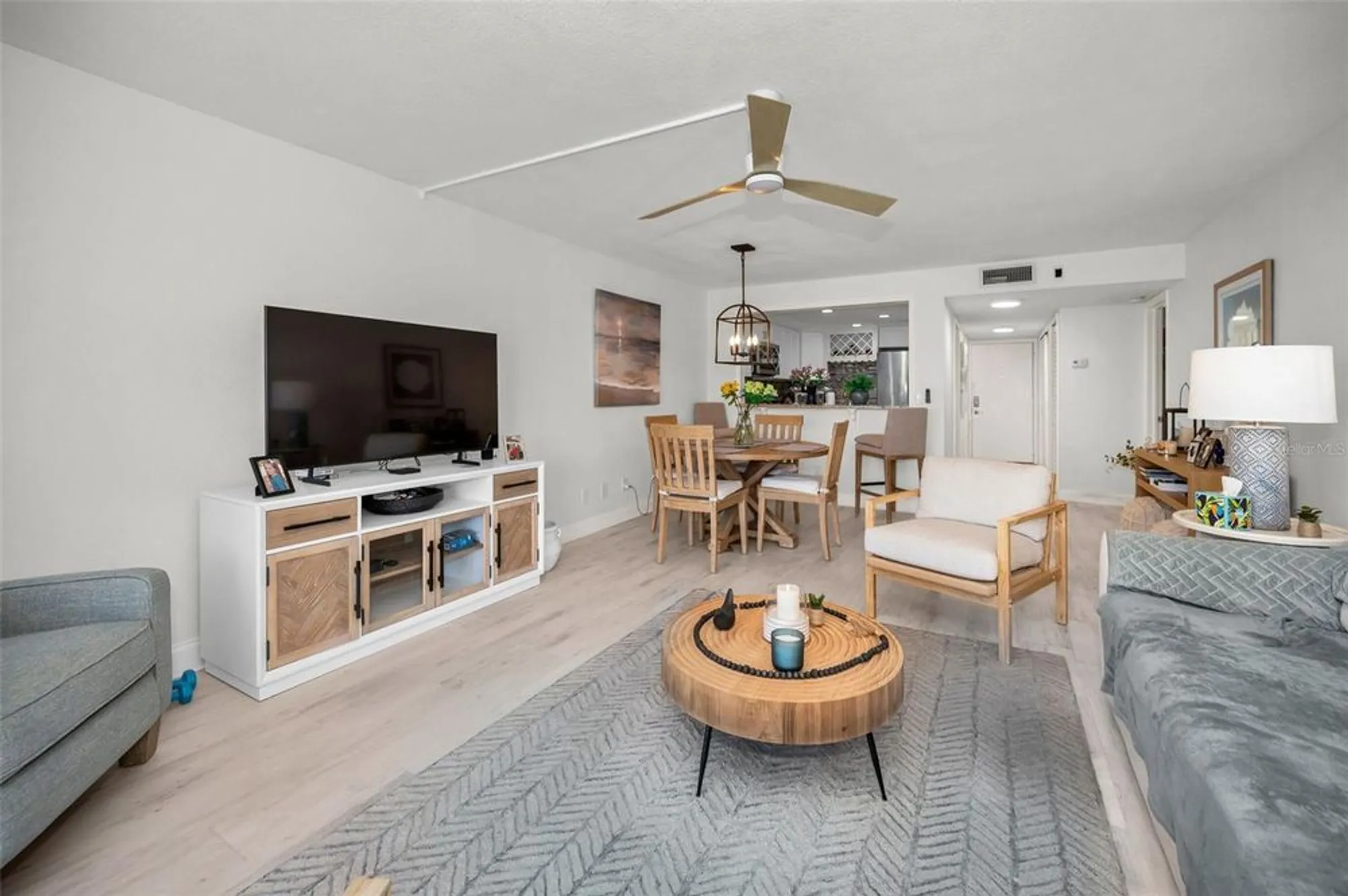 Property Slideshow image 14 of 75 | 7420 bay island dr 374, South Pasadena, FL, 33707