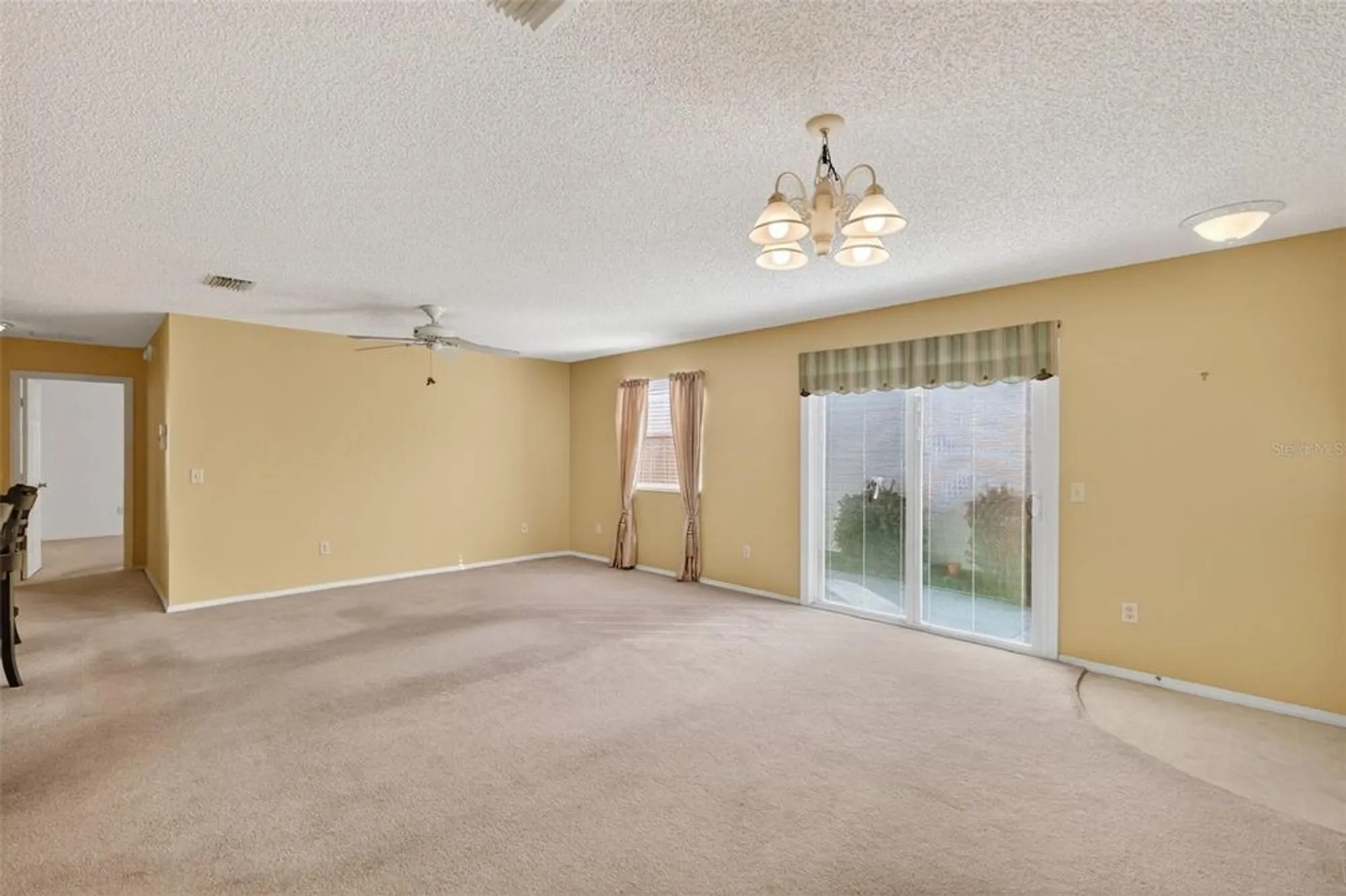 Property Slideshow image 12 of 35 | 2475 laurel bay ln, The Villages, FL, 32162