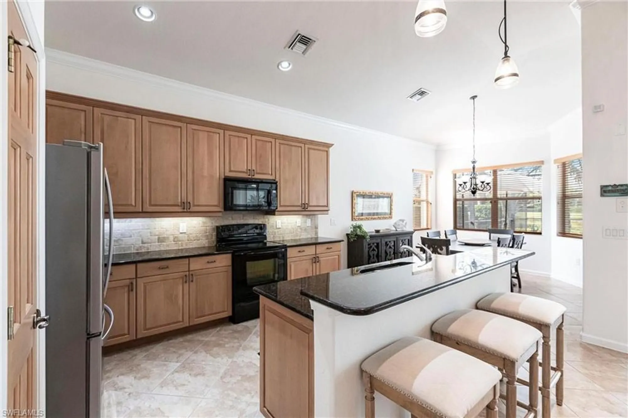 Property Slideshow image 14 of 48 | 3670 lakeview isle ct, Fort Myers, FL, 33905