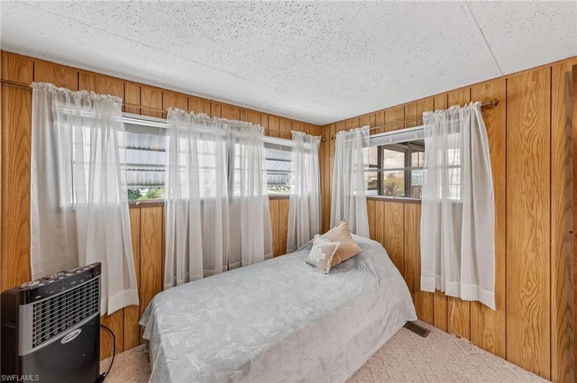 Property Slideshow image 21 of 40 | 16 san remo cir, Naples, FL, 34112