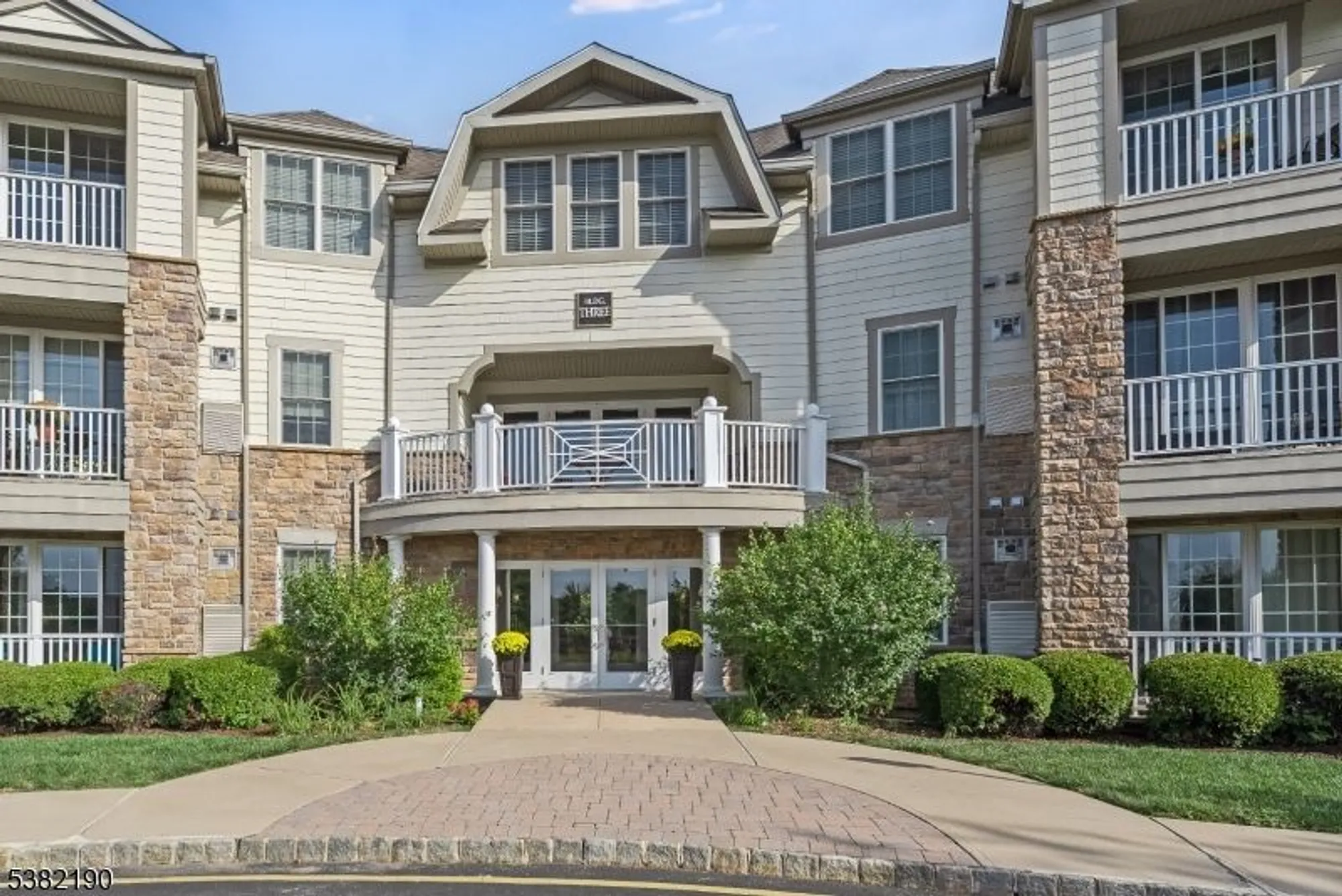 Property Slideshow image 2 of 31 | 354 victoria dr, Bridgewater, NJ, 08807