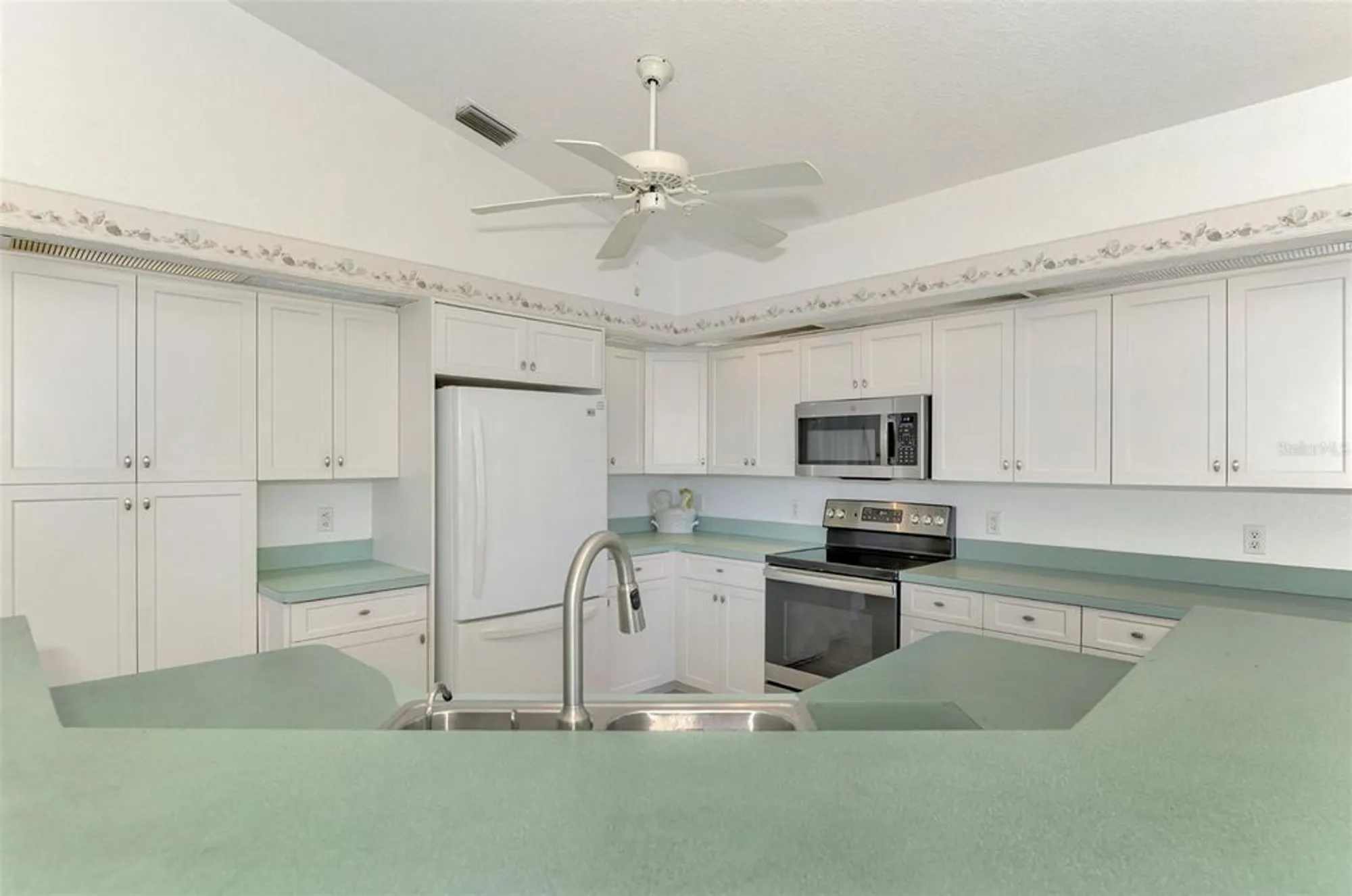 Property Slideshow image 15 of 77 | 3270 bay ridge way, Port Charlotte, FL, 33953