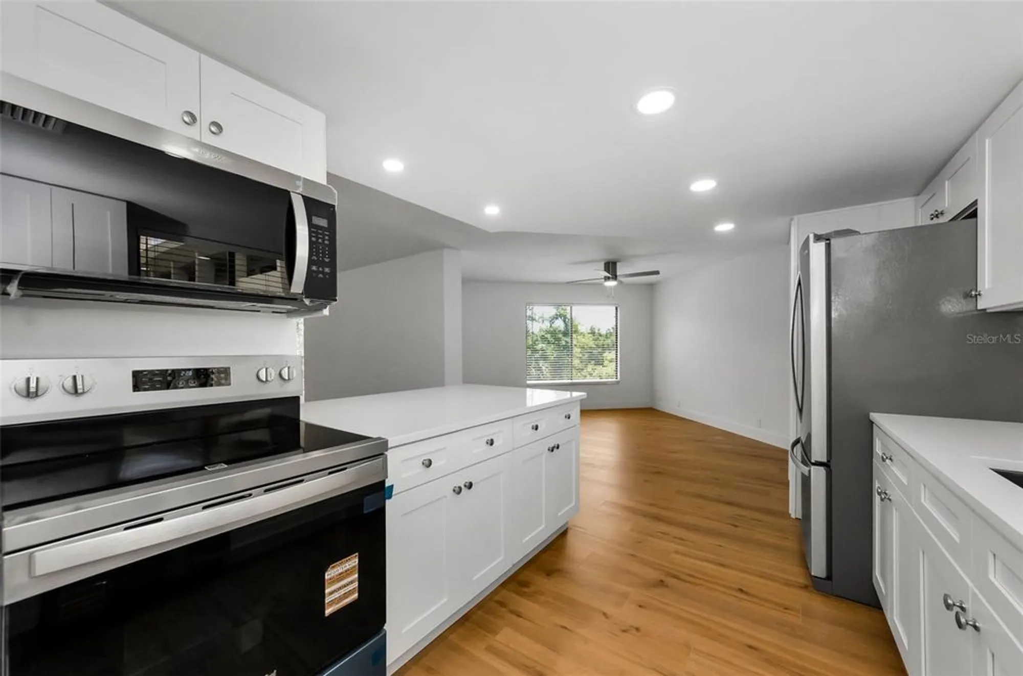 Property Slideshow image 7 of 47 | 3062 eastland blvd unit 308, Clearwater, FL, 33761