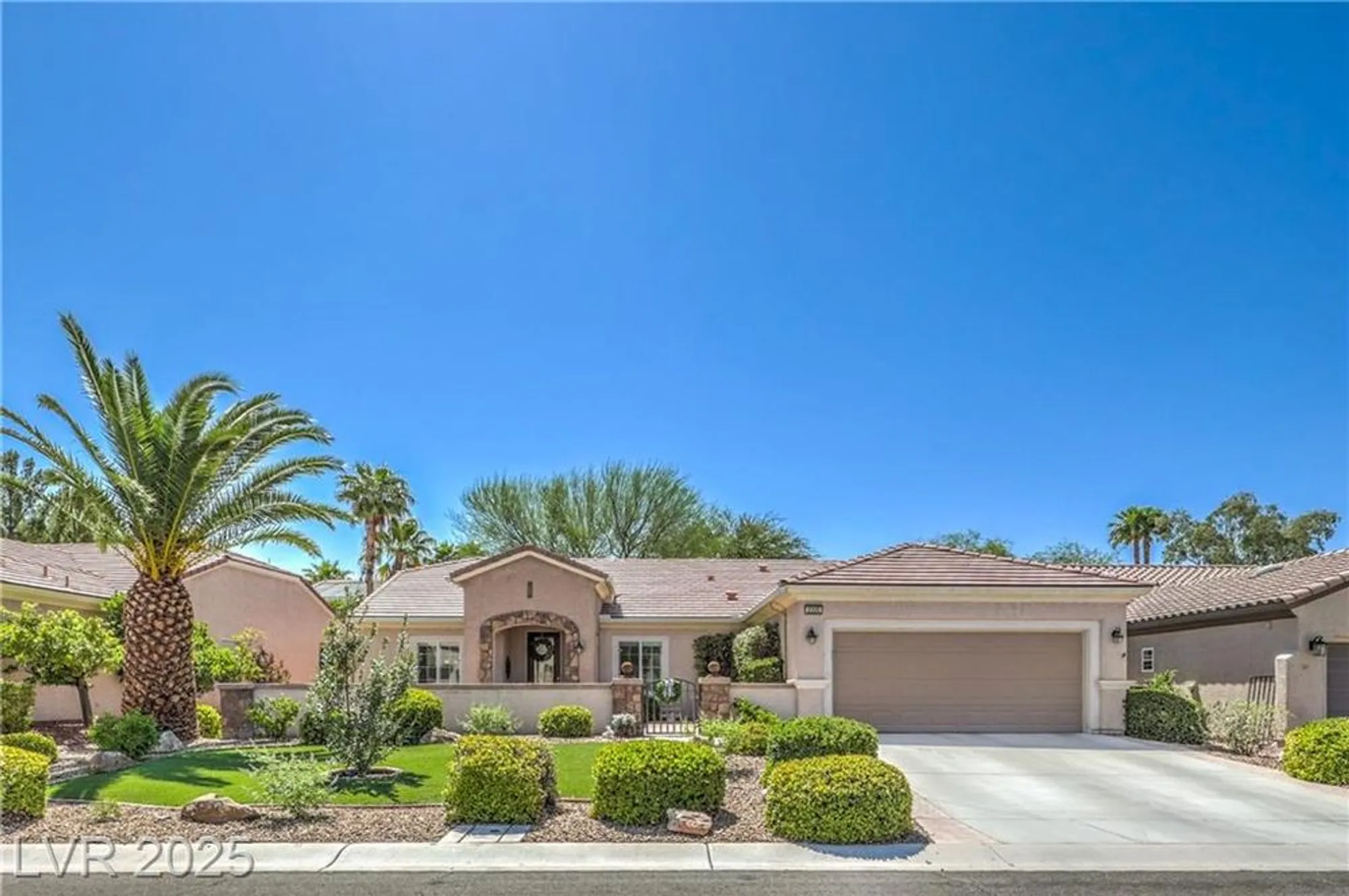 Property Slideshow image 1 of 39 | 2225 blackburn hills ave, Henderson, NV, 89044