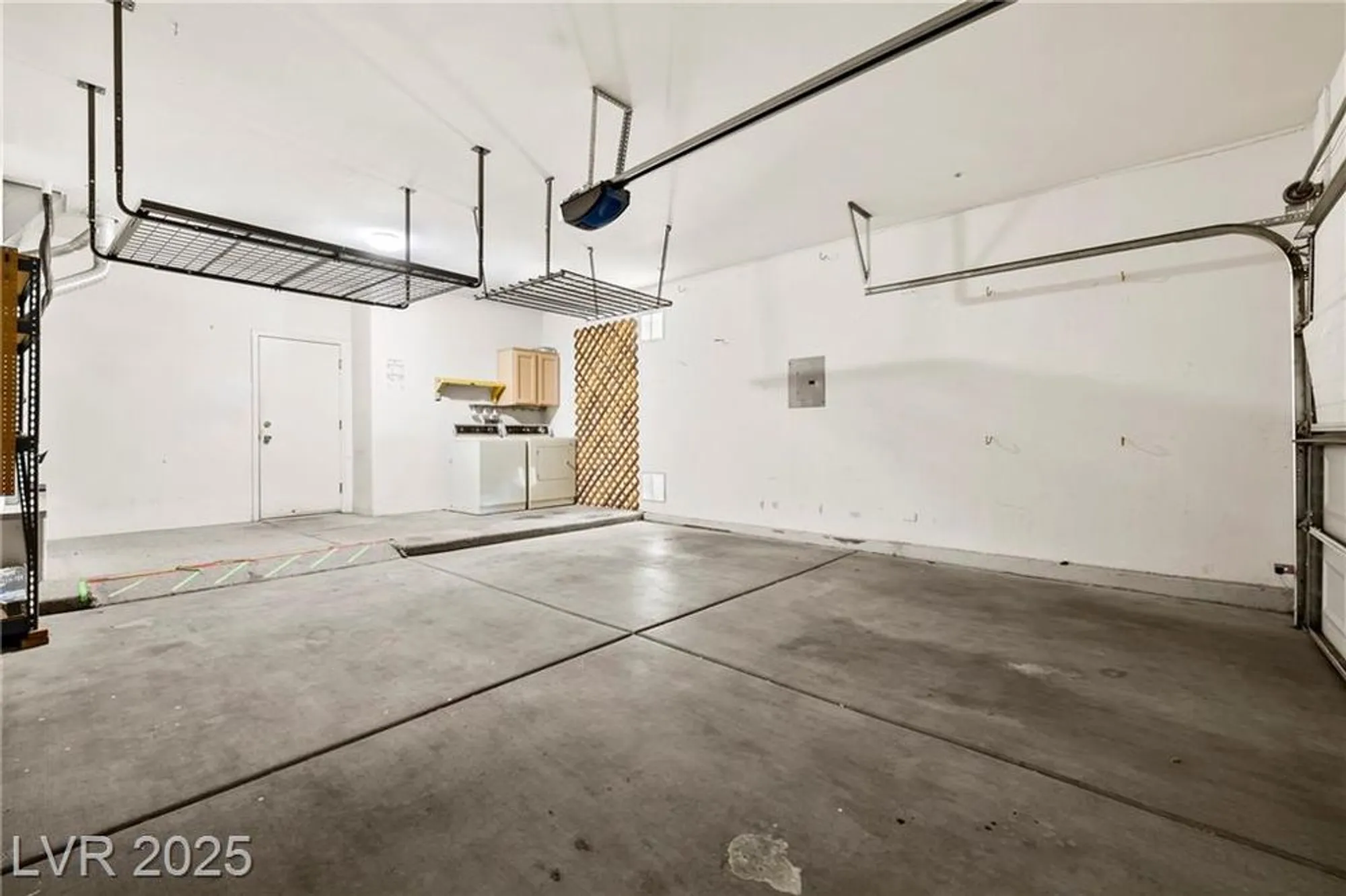 Property Slideshow image 34 of 38 | 2009 emery st, Las Vegas, NV, 89134