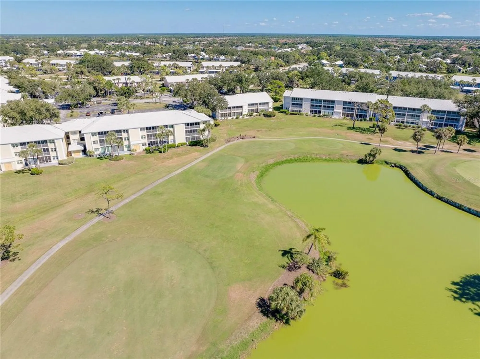 Property Slideshow image 62 of 68 | 433 cerromar ln 430, Venice, FL, 34293