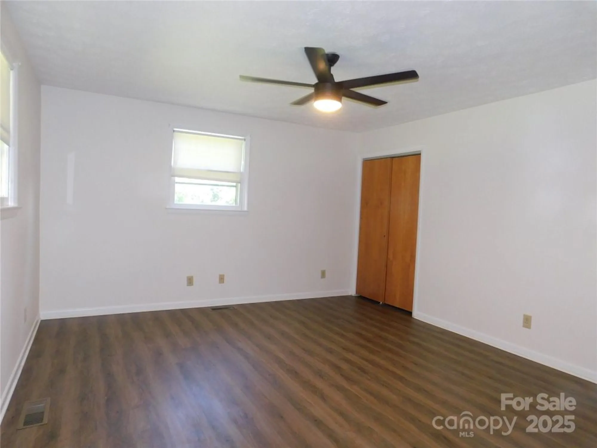 Property Slideshow image 14 of 33 | 125 fulton dr, Hendersonville, NC, 28792