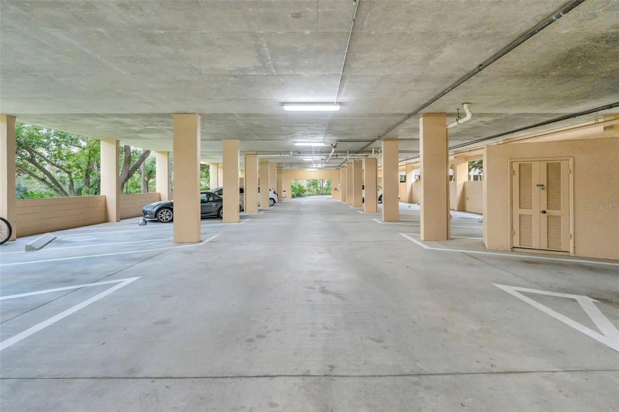 Property Slideshow image 36 of 57 | 3062 eastland blvd unit 402, Clearwater, FL, 33761