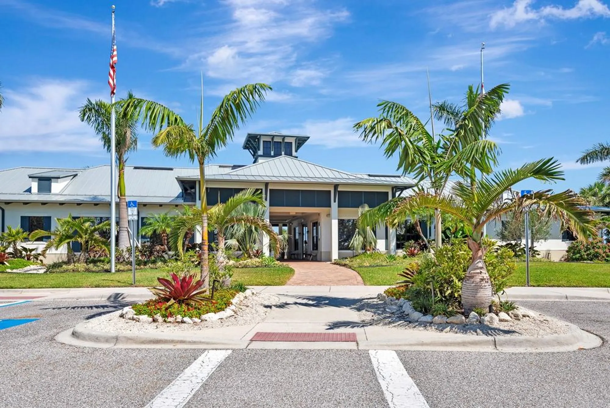 Property Slideshow image 37 of 85 | 915 tidewater shores loop, Bradenton, FL, 34208