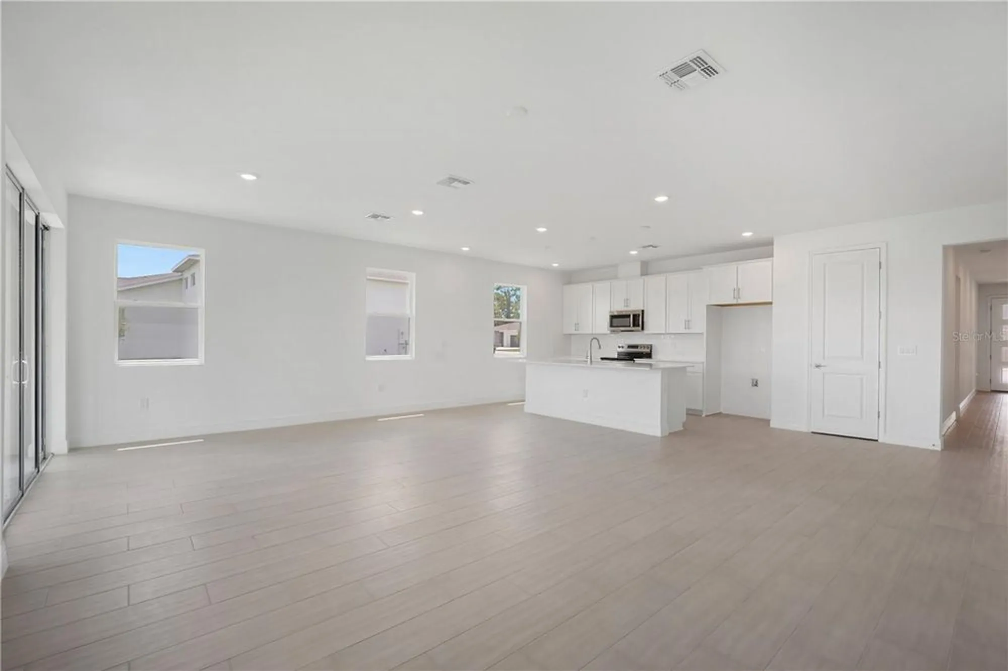 Property Slideshow image 16 of 45 | 9156 players dr, Weeki Wachee, FL, 34613