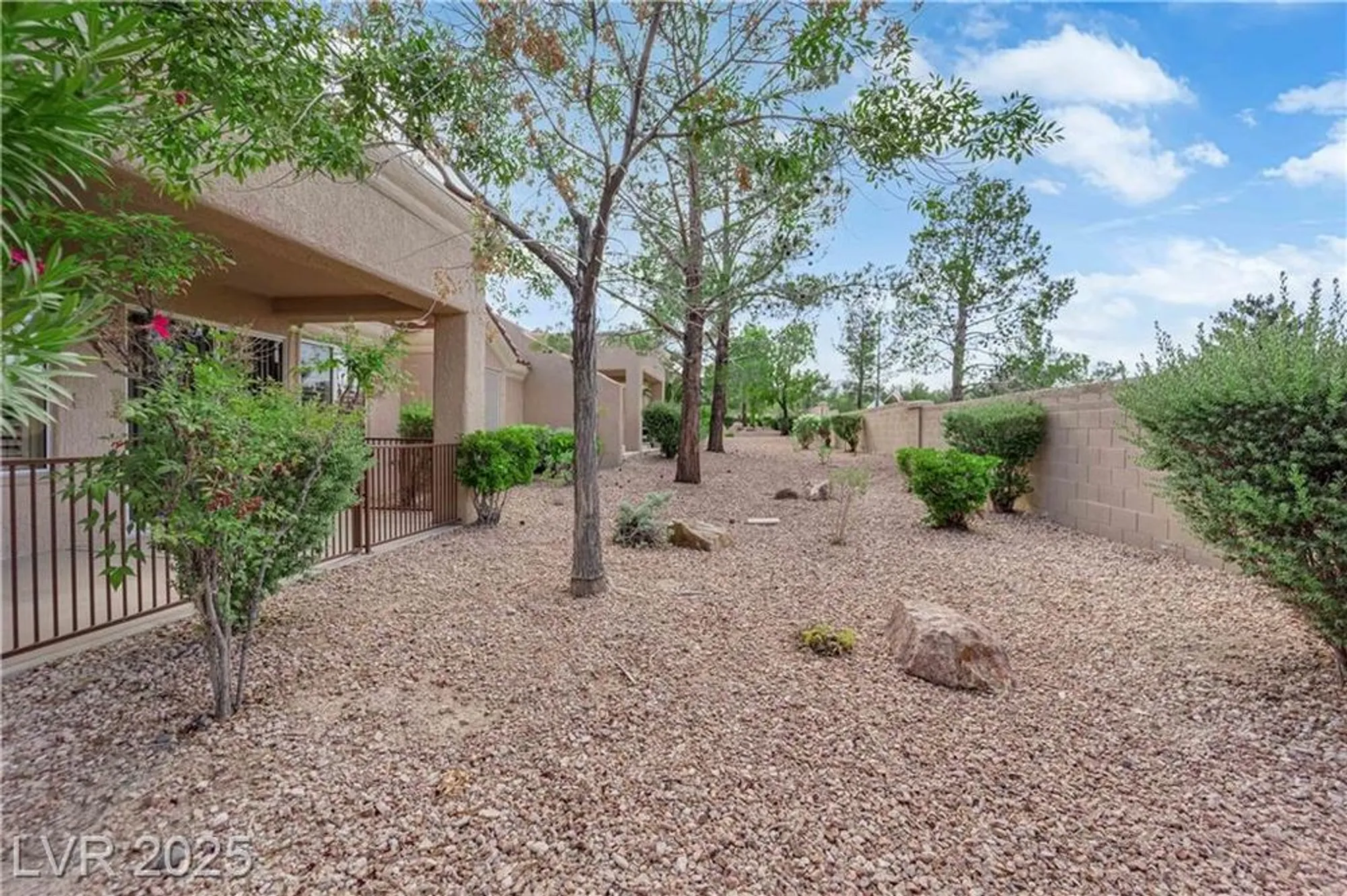 Property Slideshow image 31 of 40 | 9424 gold mountain dr, Las Vegas, NV, 89134