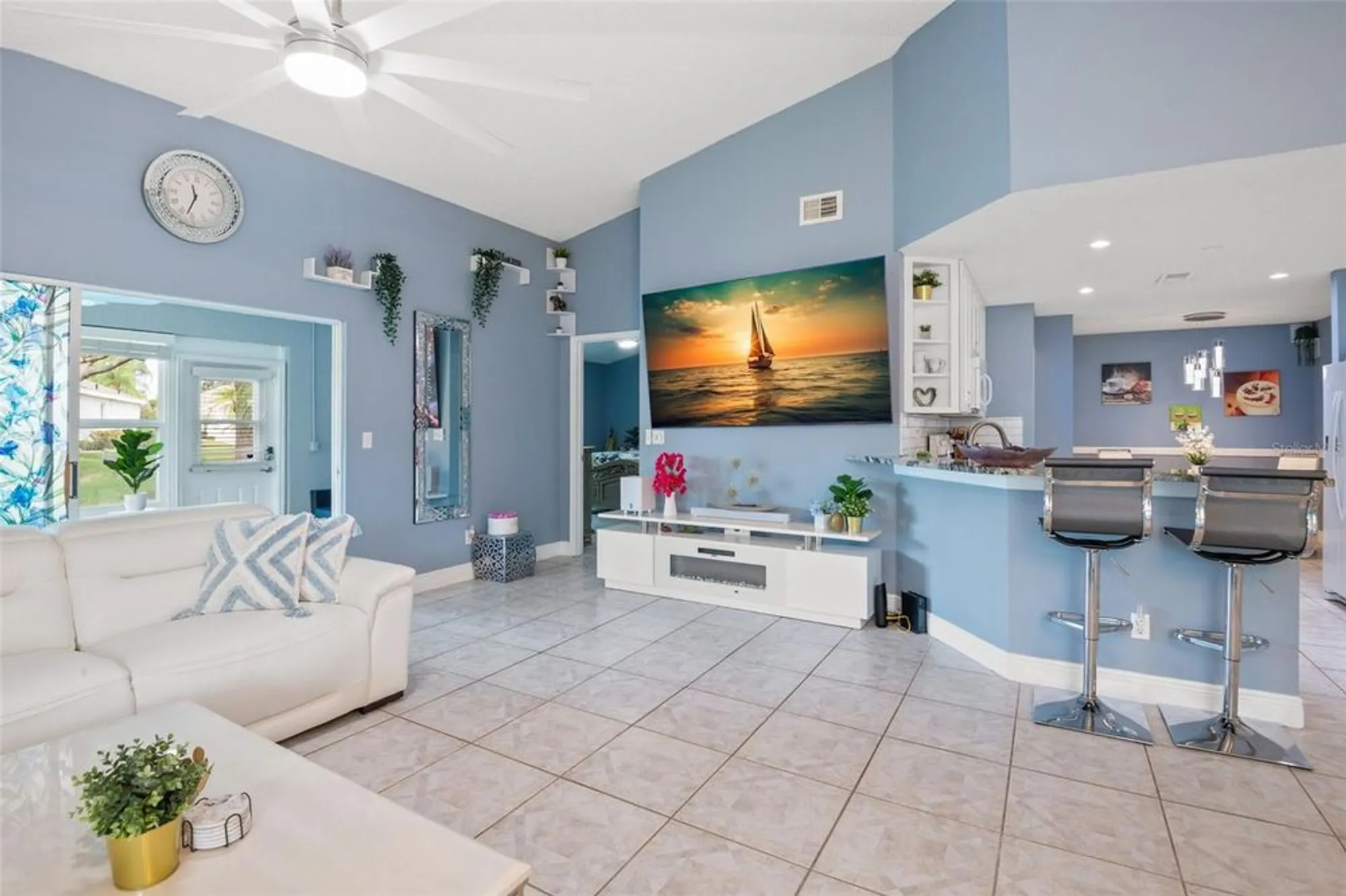 Property Slideshow image 11 of 61 | 713 manchester woods dr, Sun City Center, FL, 33573