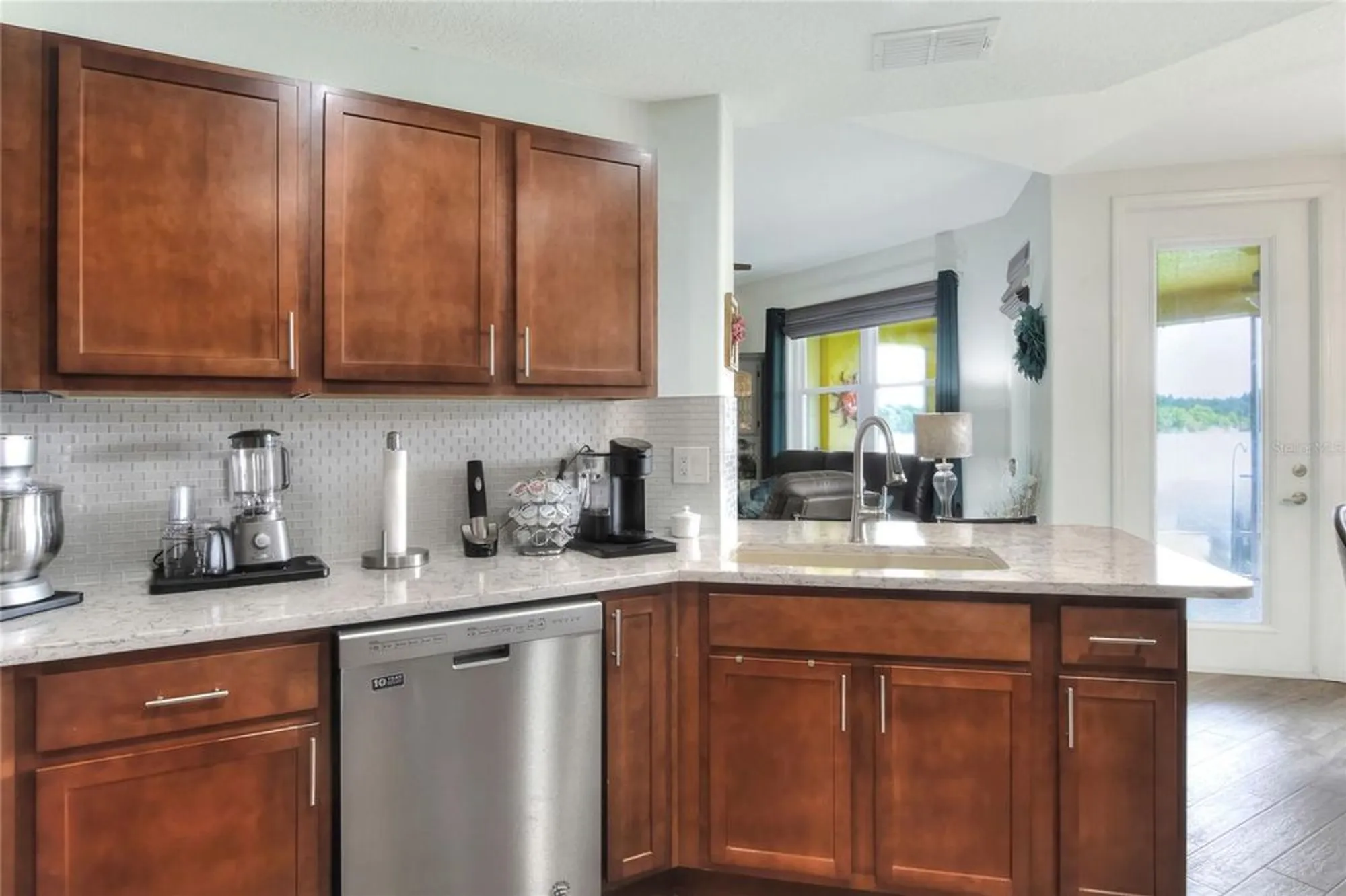 Property Slideshow image 13 of 50 | 3913 serenade ln # 4, Lakeland, FL, 33811