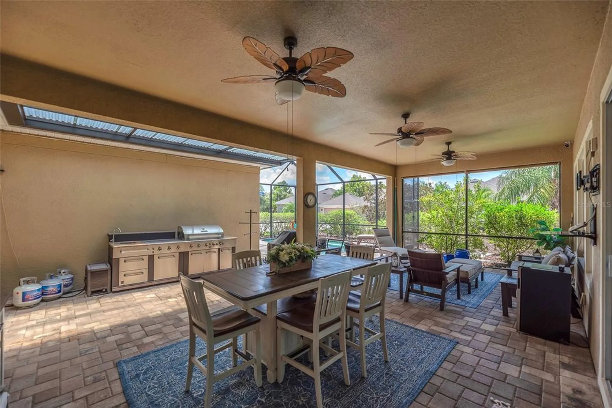Property Slideshow image 42 of 58 | 6122 watercolor dr, Lithia, FL, 33547