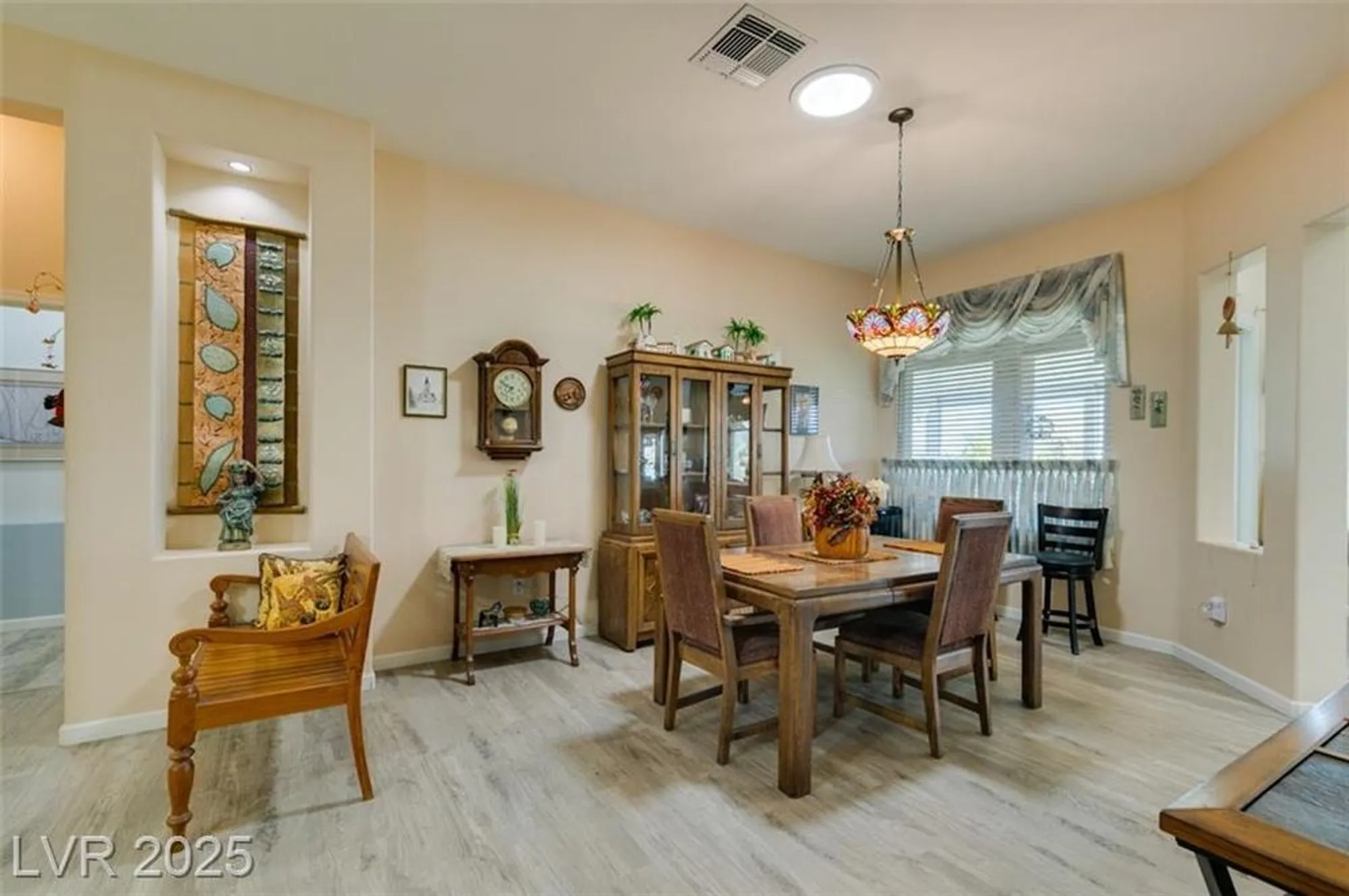 Property Slideshow image 8 of 32 | 2022 high mesa dr, Henderson, NV, 89012