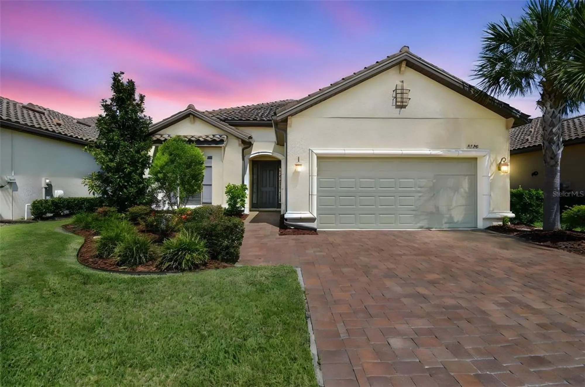 Property Slideshow image 23 of 79 | 8548 grand alberato rd, Tampa, FL, 33647