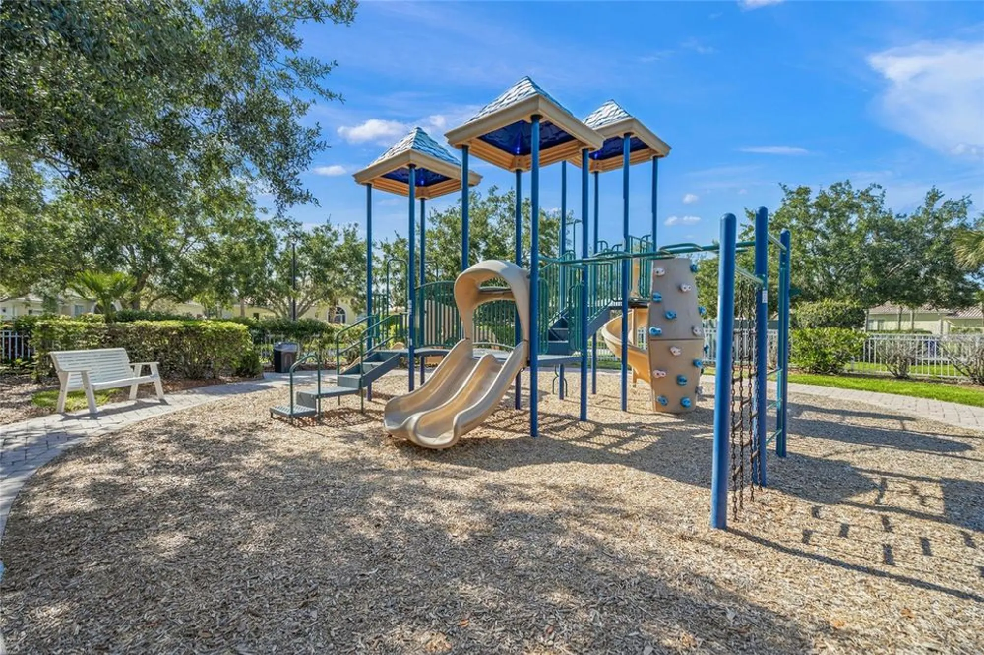 Property Slideshow image 40 of 46 | 5762 benevento dr, Sarasota, FL, 34238