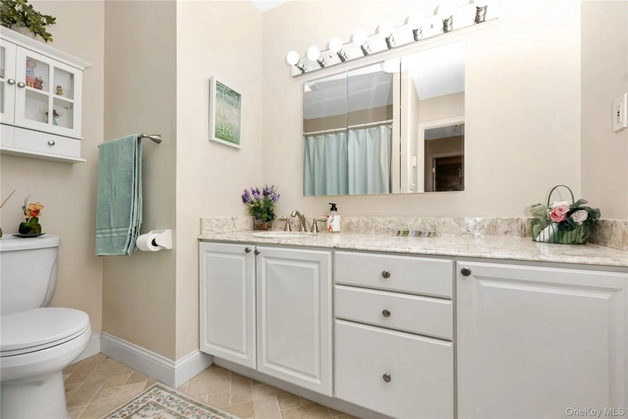 Property Slideshow image 16 of 22 | 412 weymouth ct unit b, Ridge, NY, 11961