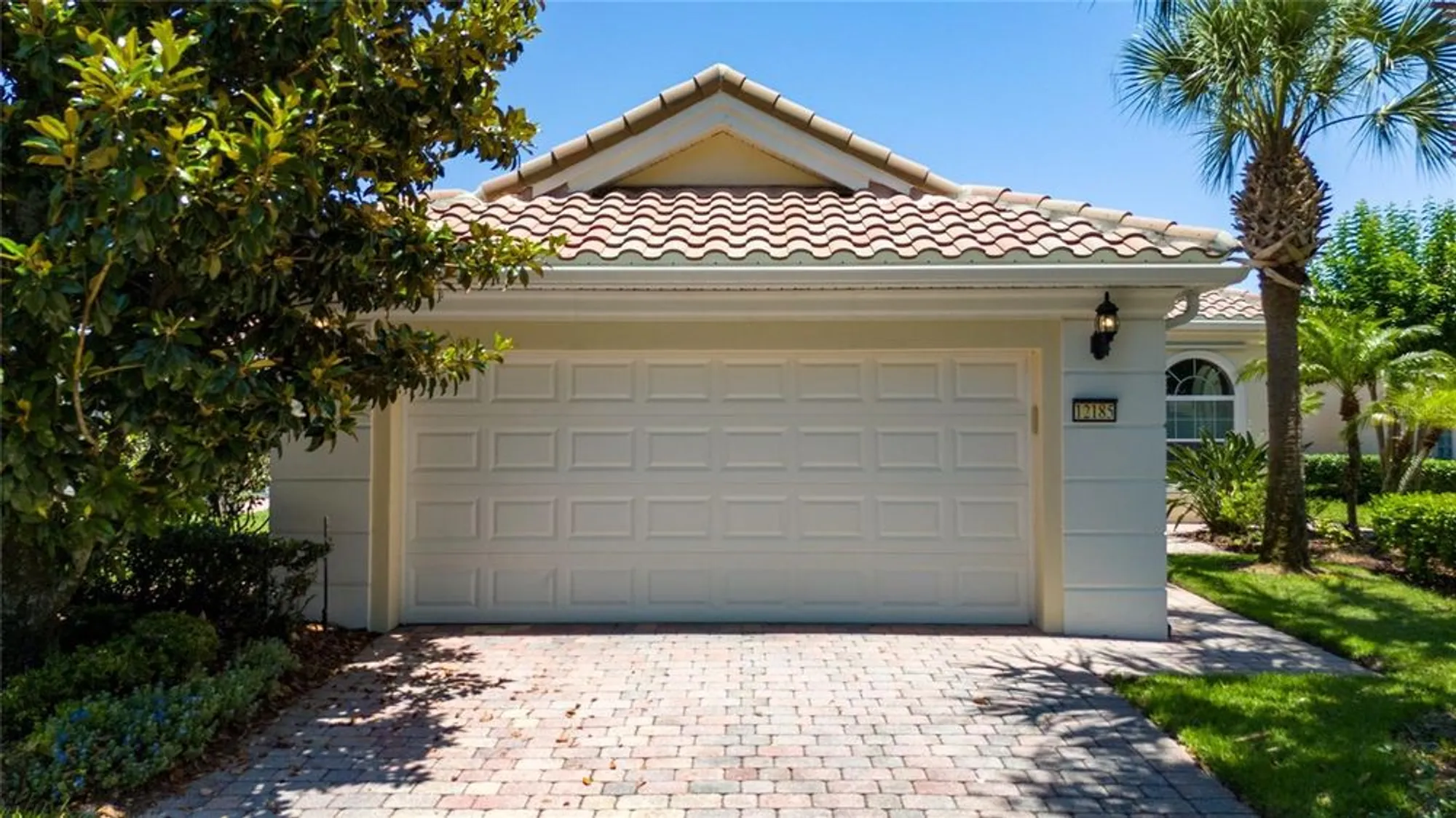 Property Slideshow image 4 of 55 | 12185 obelia ln, Orlando, FL, 32827