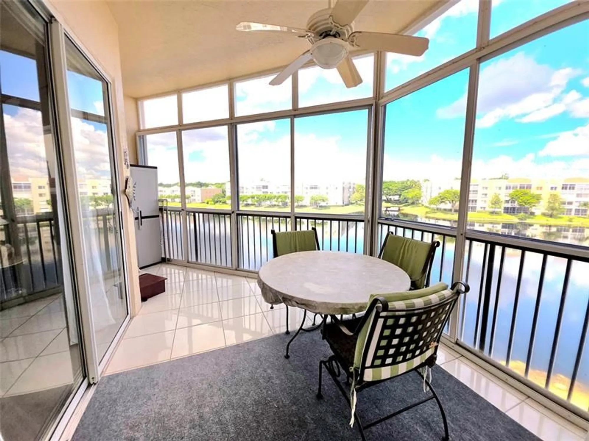 Property Slideshow image 7 of 29 | 7593 granville dr 411, Tamarac, FL, 33321
