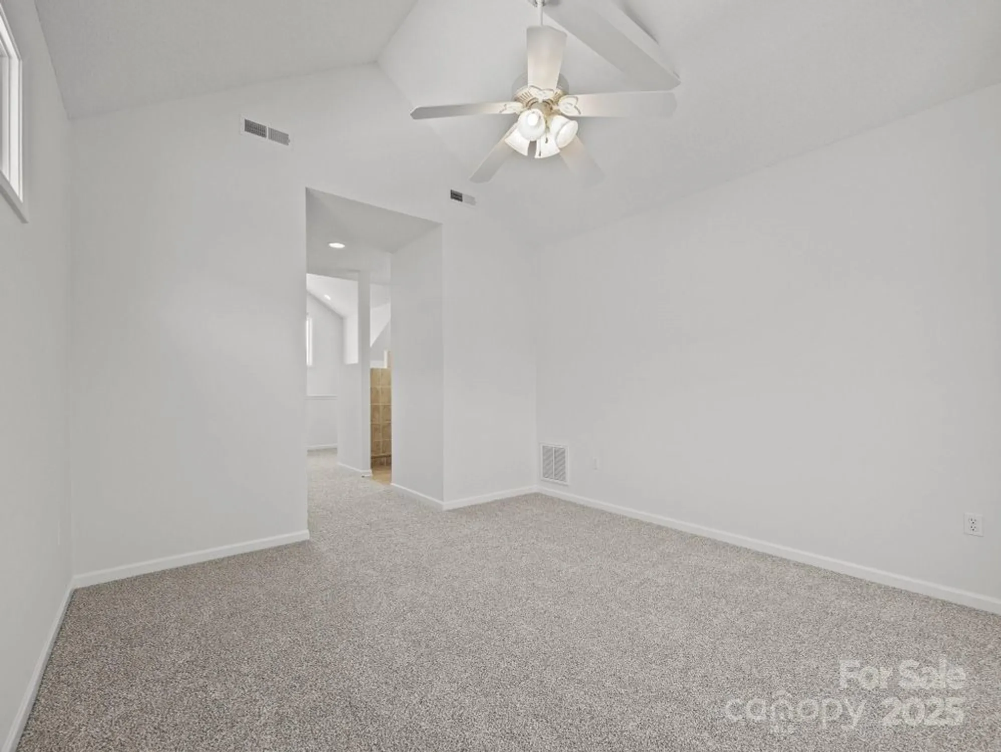 Property Slideshow image 33 of 46 | 34 beekeeper trl, Swannanoa, NC, 28778