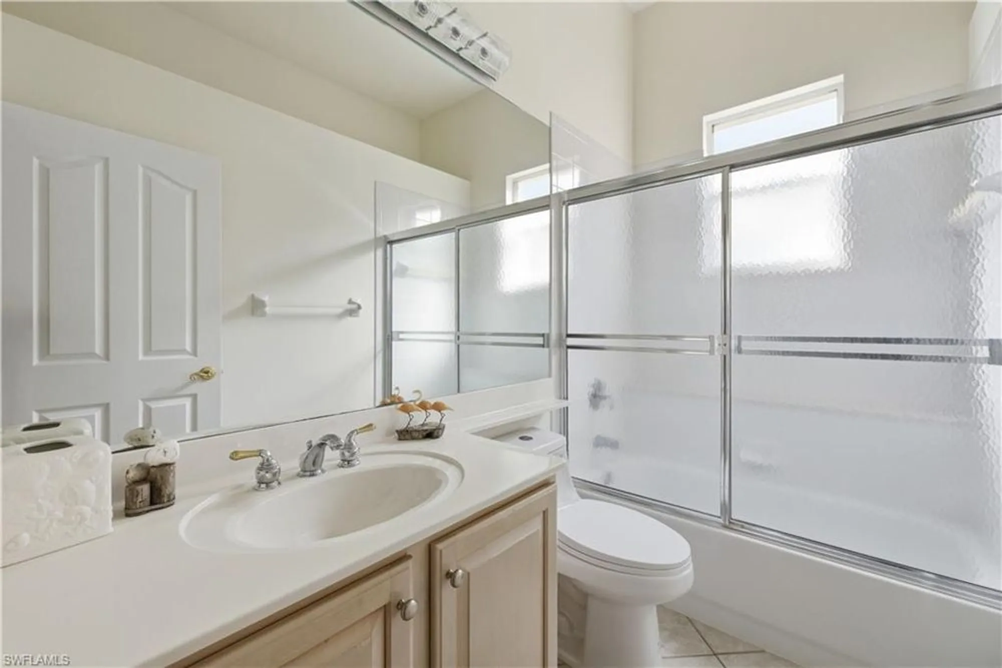 Property Slideshow image 29 of 46 | 24784 hollybrier ln, Bonita Springs, FL, 34134