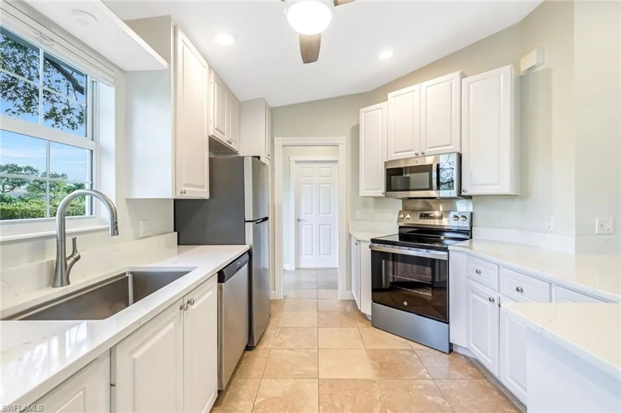 Property Slideshow image 9 of 43 | 28839 vermillion ln, Bonita Springs, FL, 34135