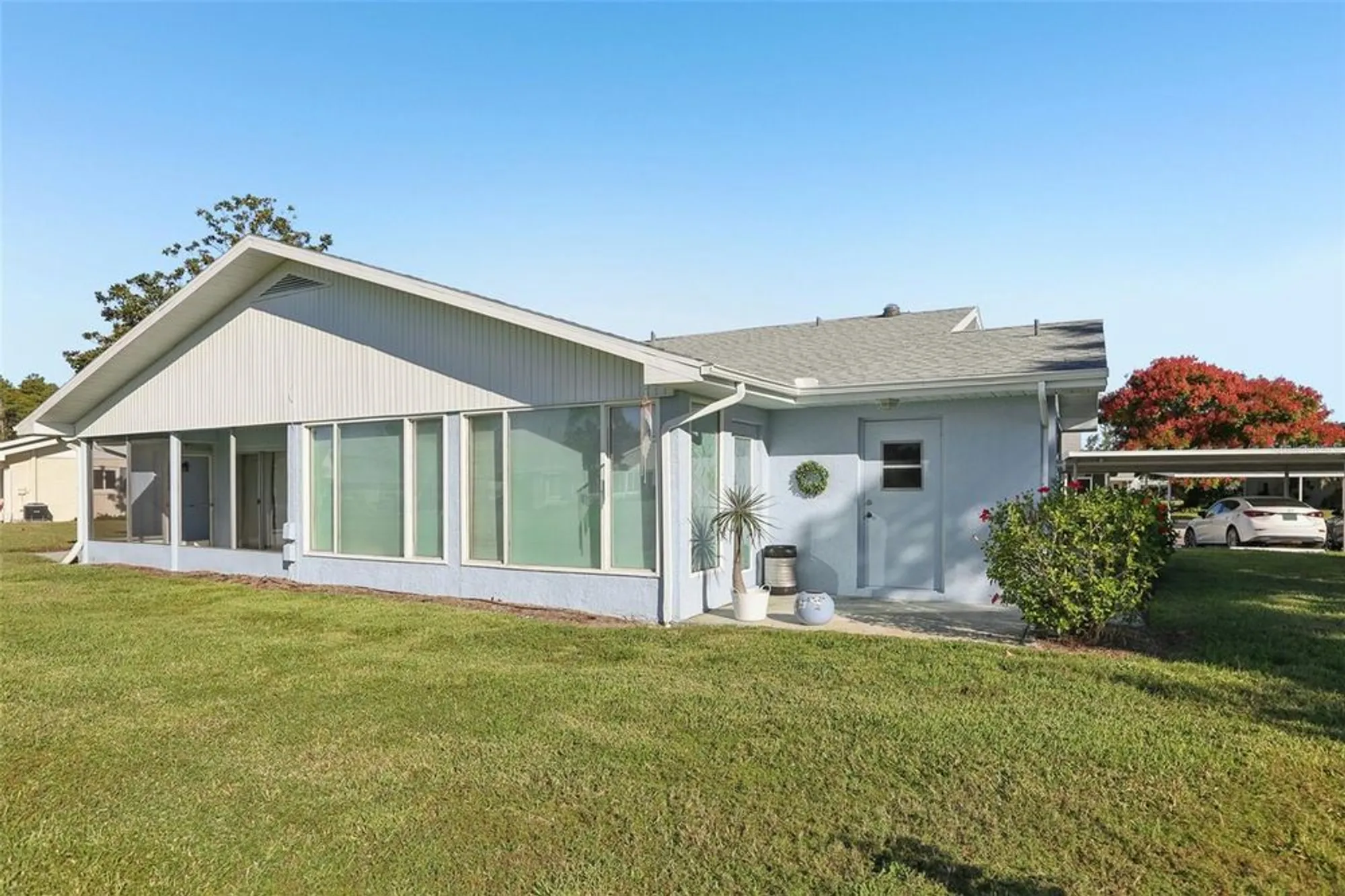 Property Slideshow image 49 of 55 | 2339 glenmore cir, Sun City Center, FL, 33573