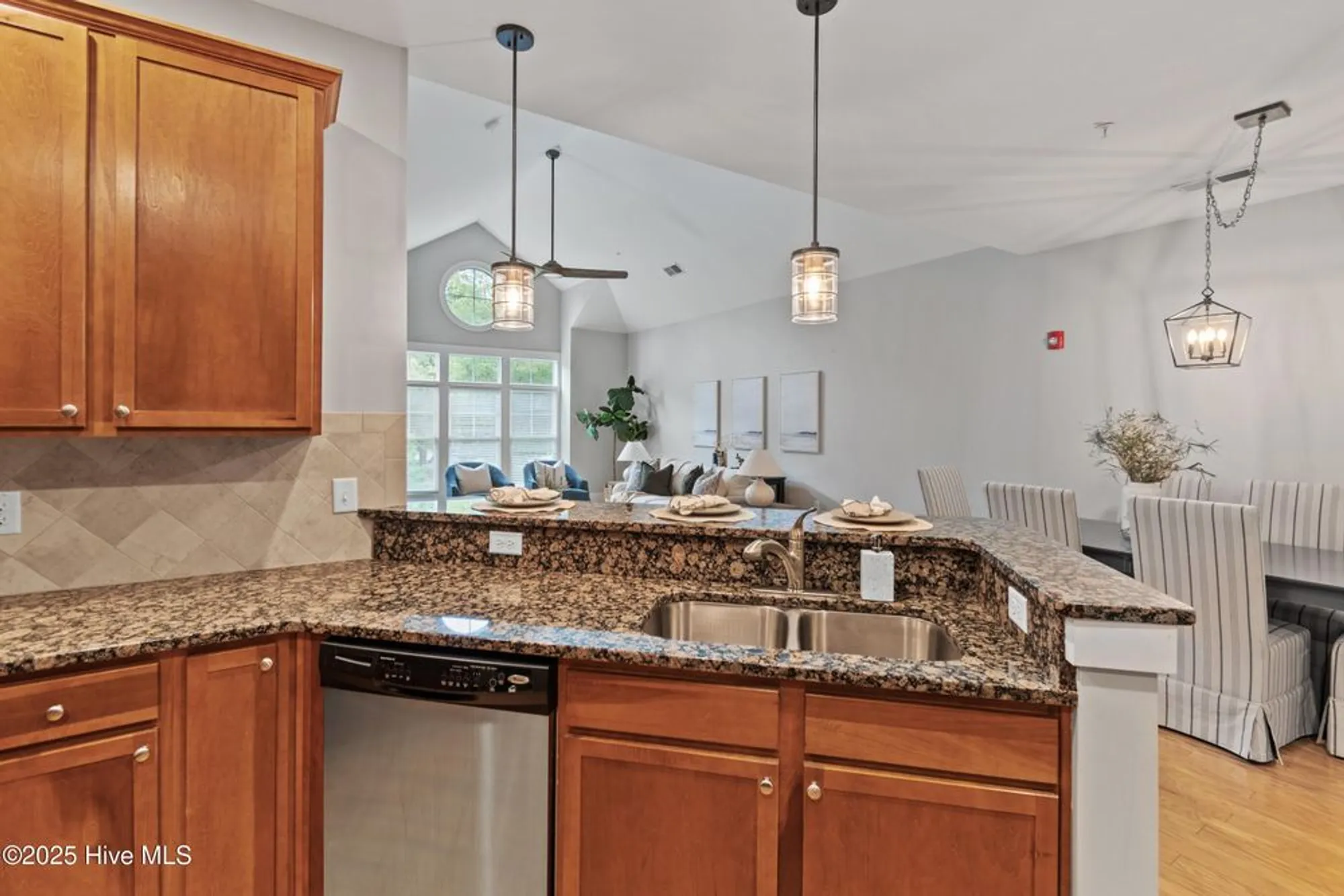 Property Slideshow image 14 of 61 | 2537 st james dr apt 303, Southport, NC, 28461