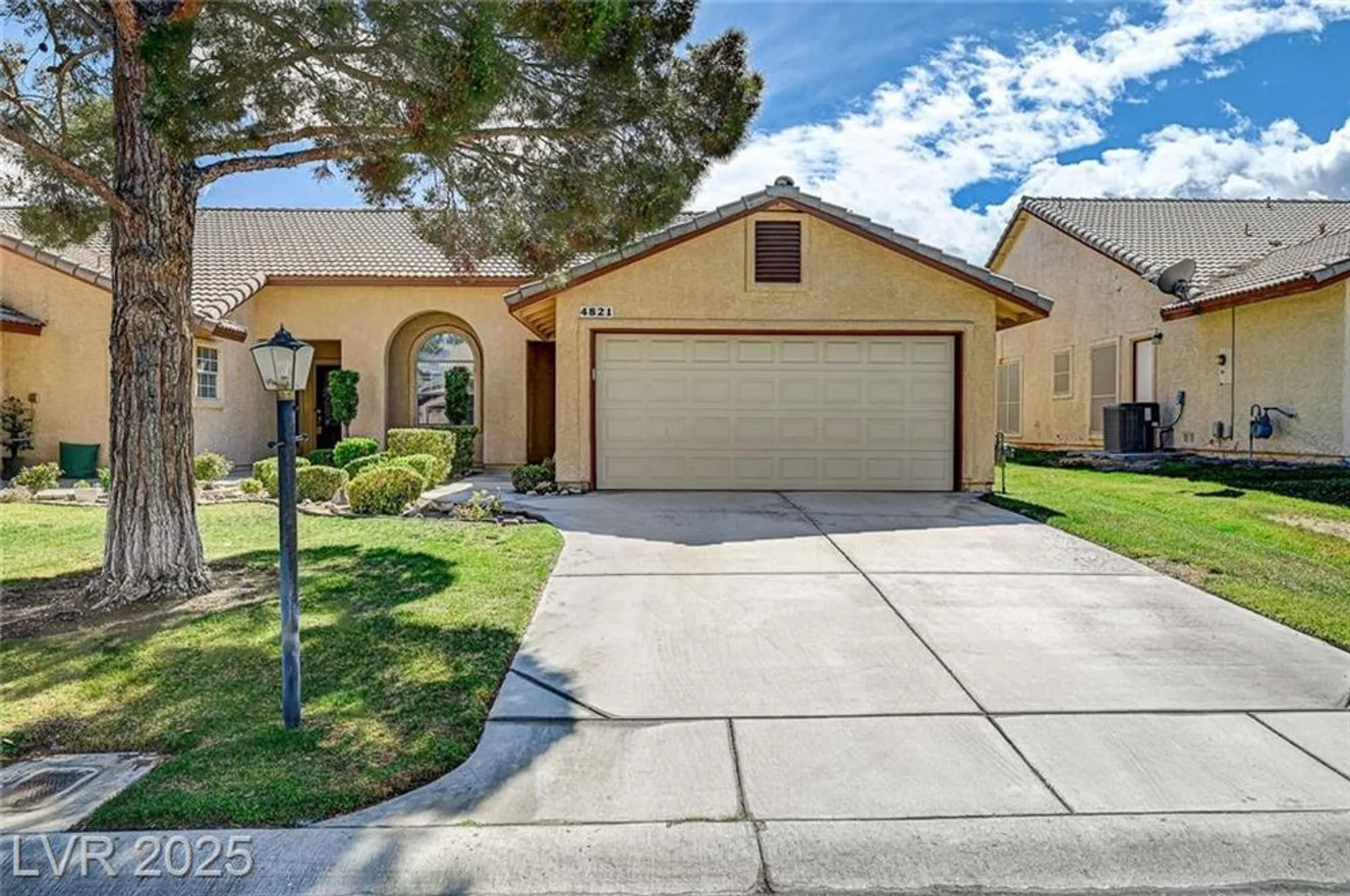Property Slideshow image 2 of 53 | 4821 cedar lawn way, Las Vegas, NV, 89130