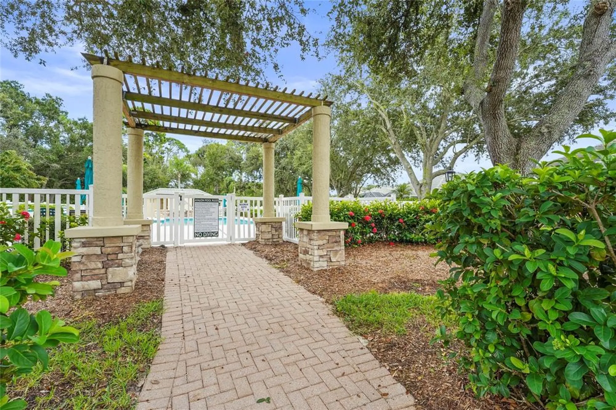Property Slideshow image 51 of 54 | 4840 lakescene pl, Sarasota, FL, 34243