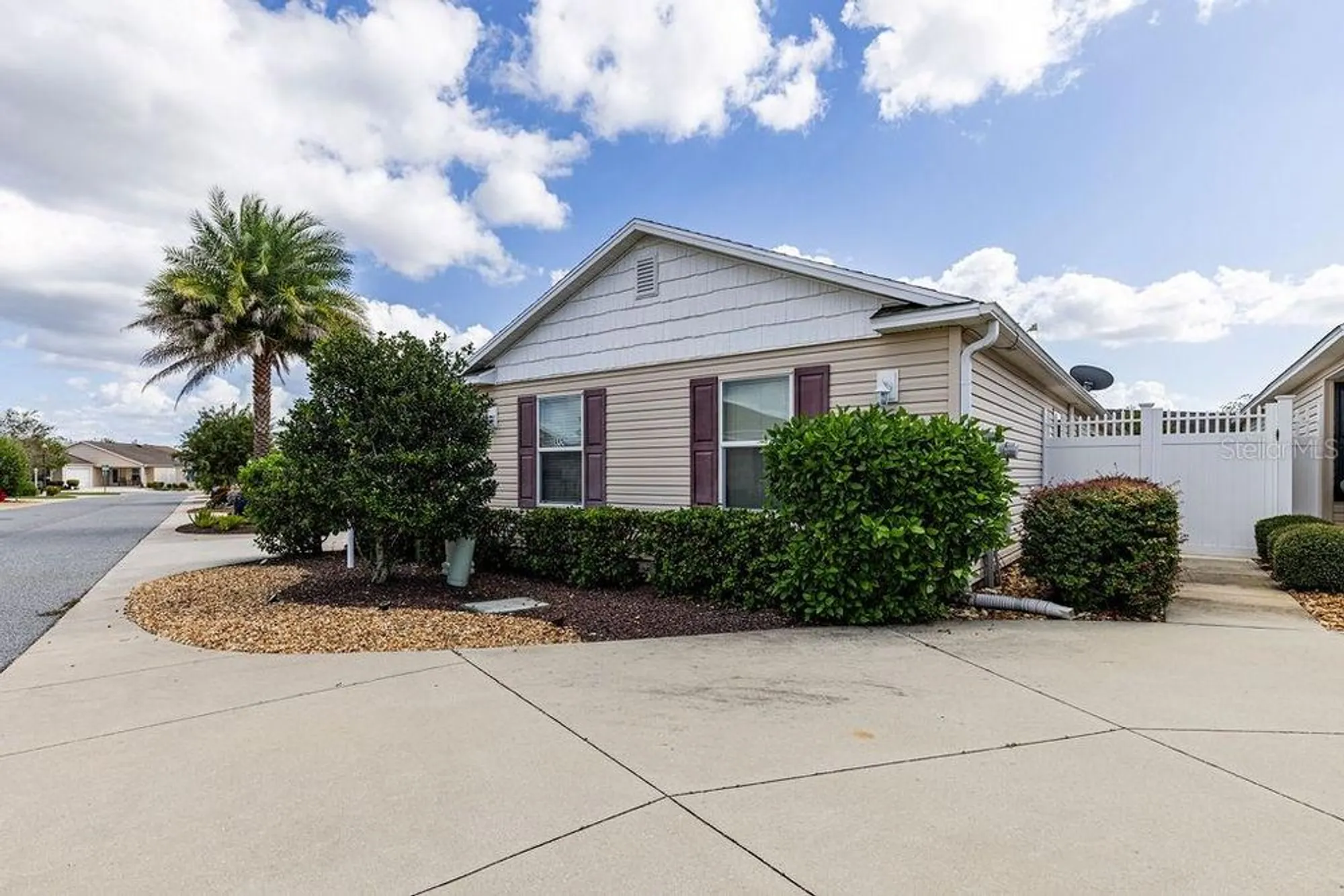 Property Slideshow image 28 of 31 | 852 sapphire pl, The Villages, FL, 32163